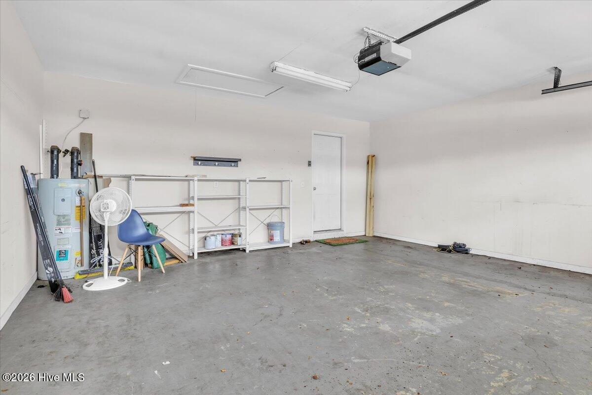 100547444 | Photo 32