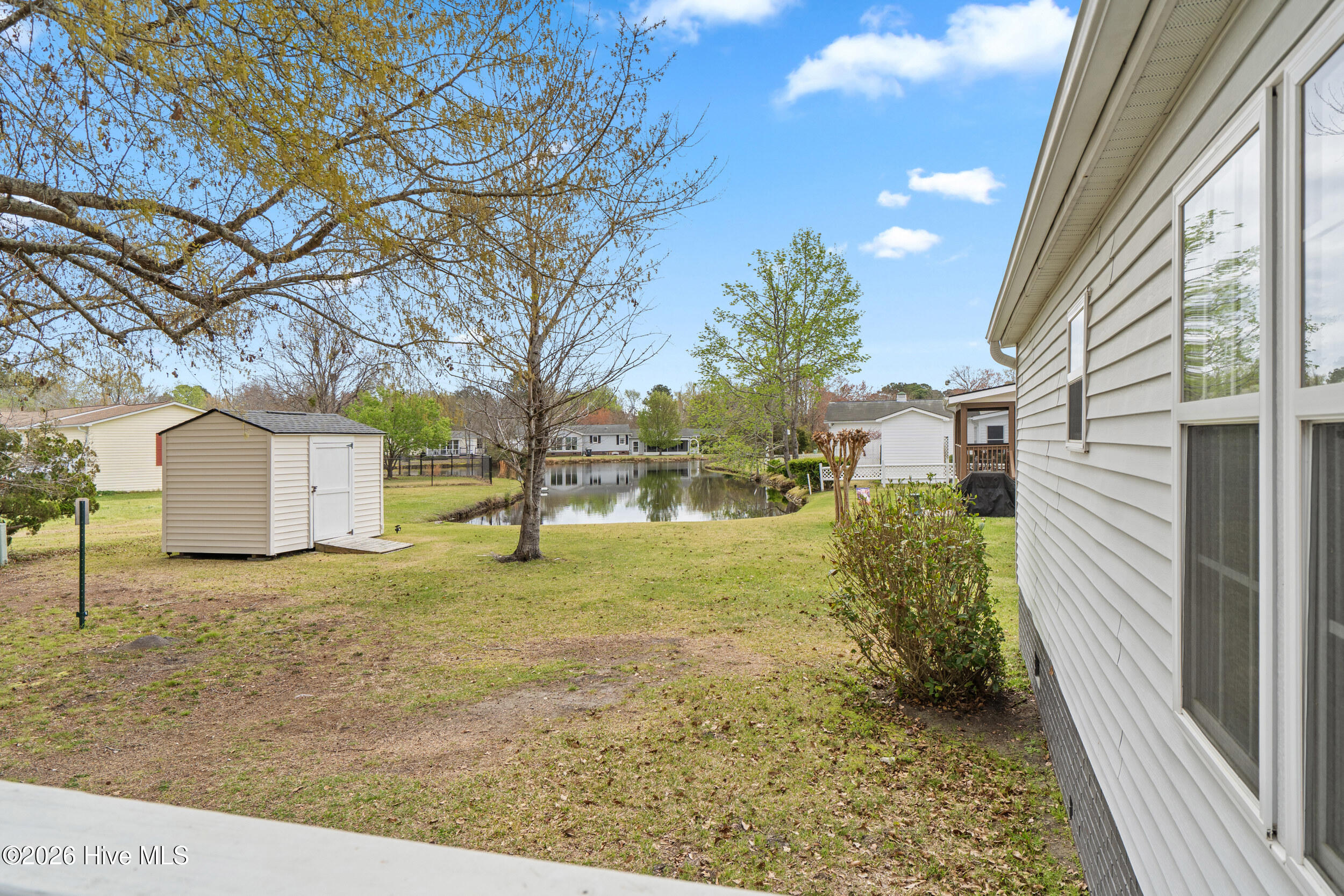 100562690 | Photo 36