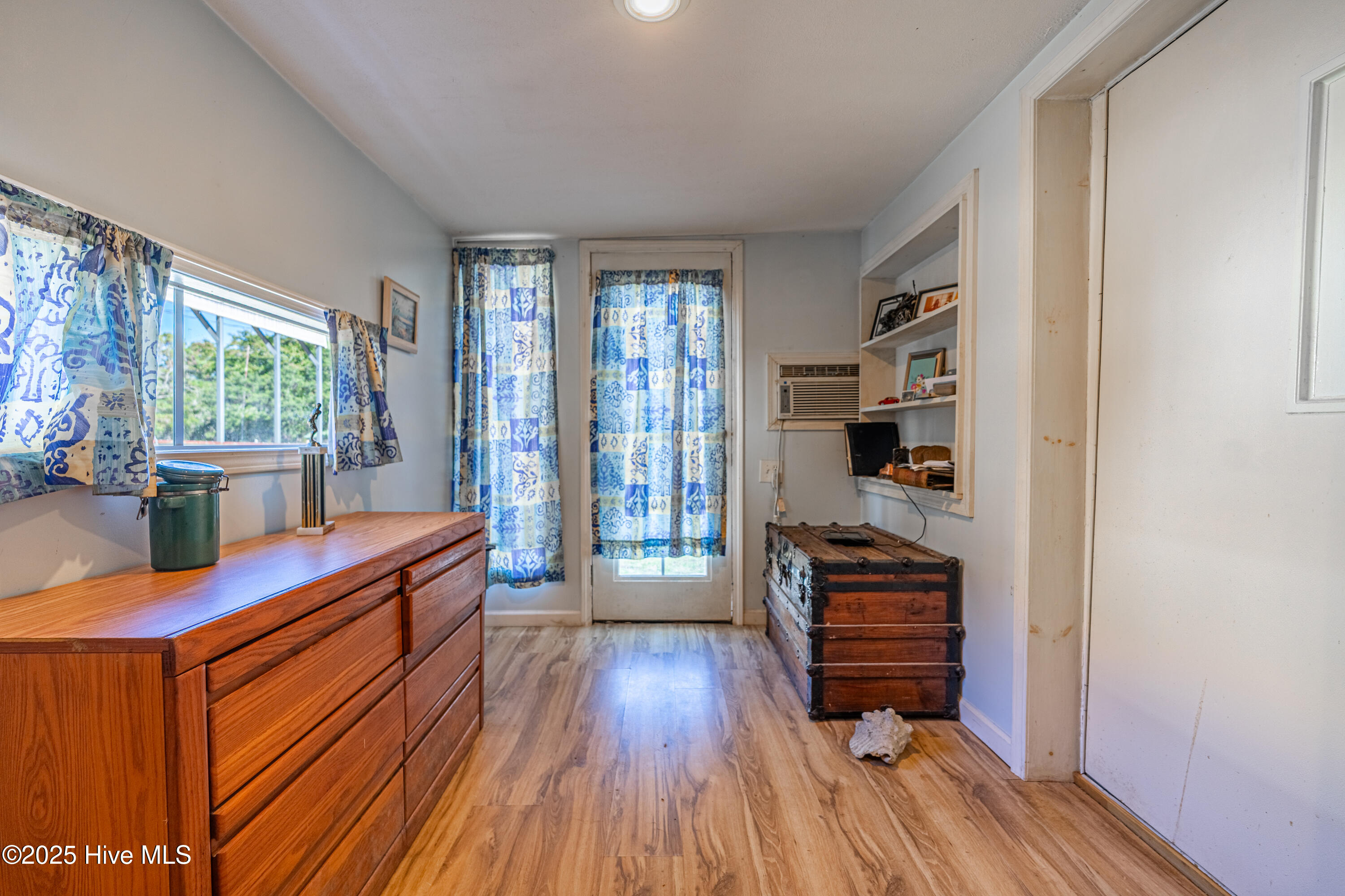 100538170 | Photo 27