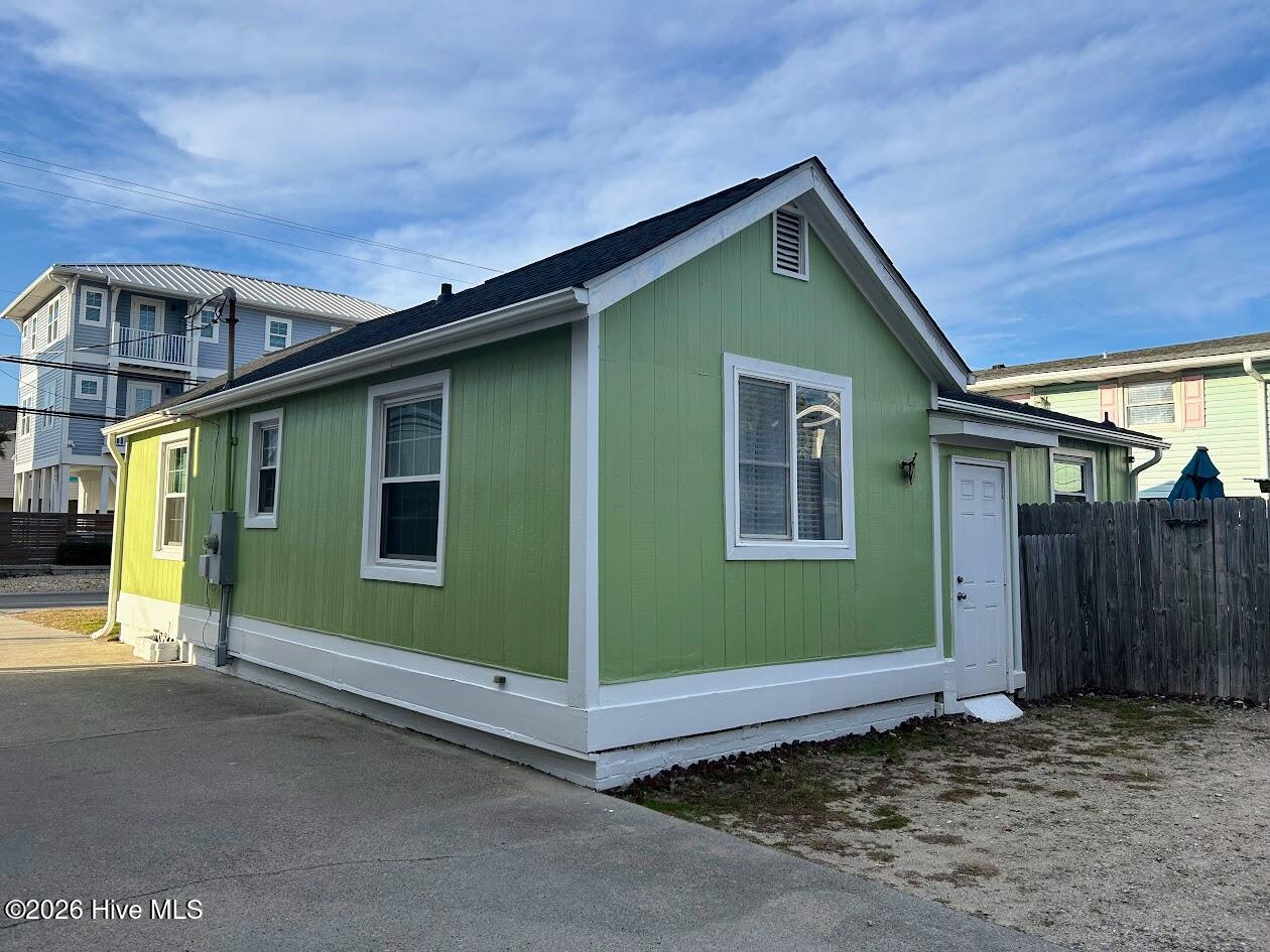 100534064 | Photo 43