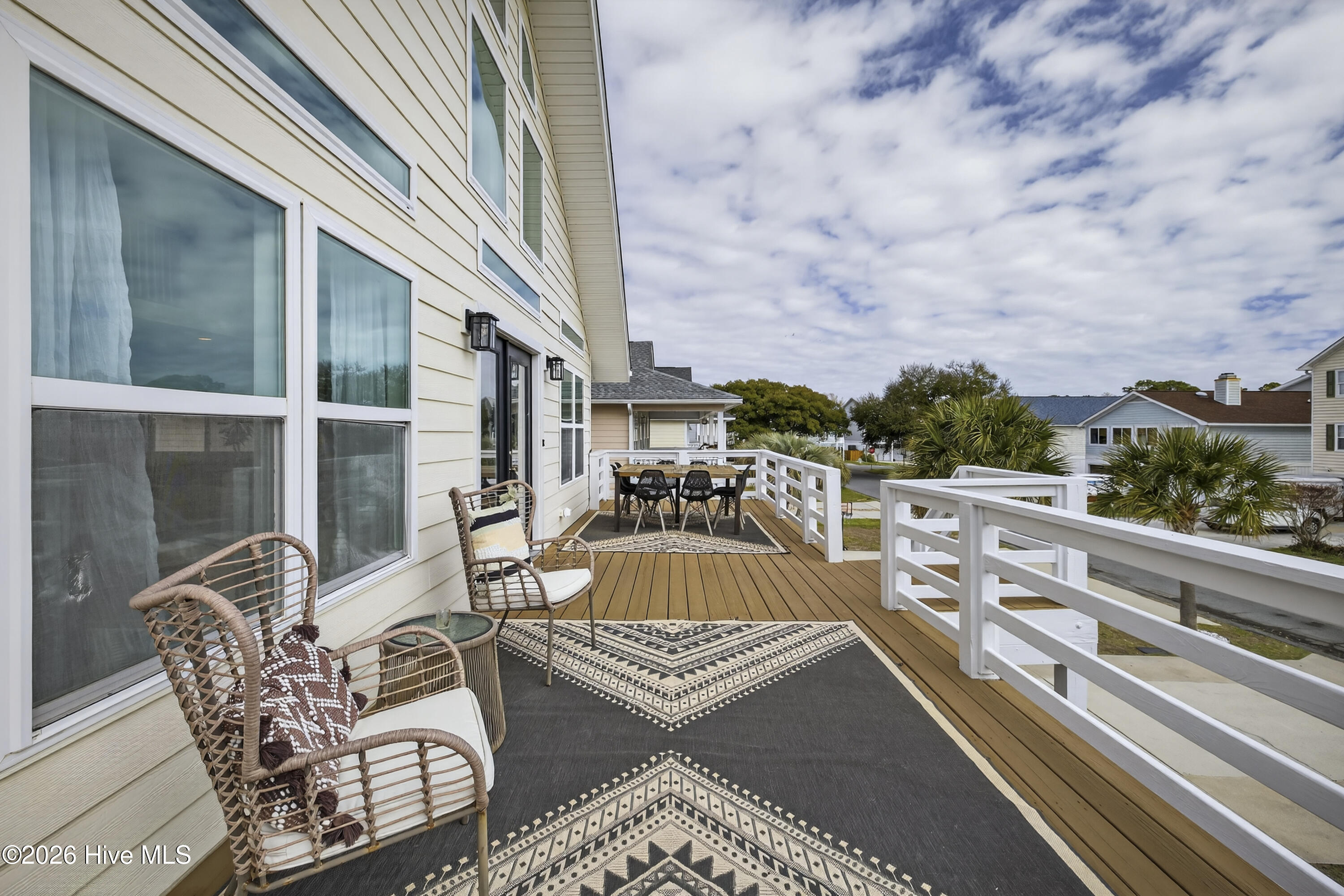 100562699 | Photo 31