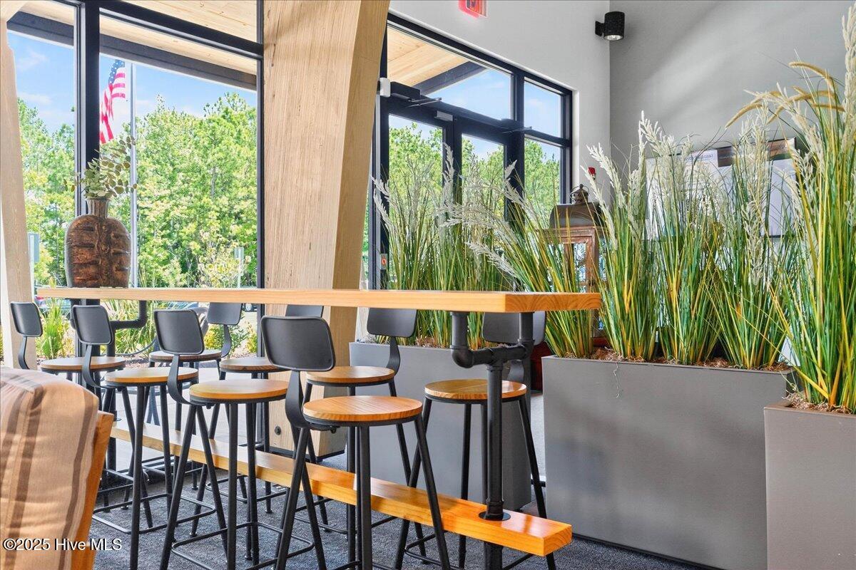 100539868 | Photo 63