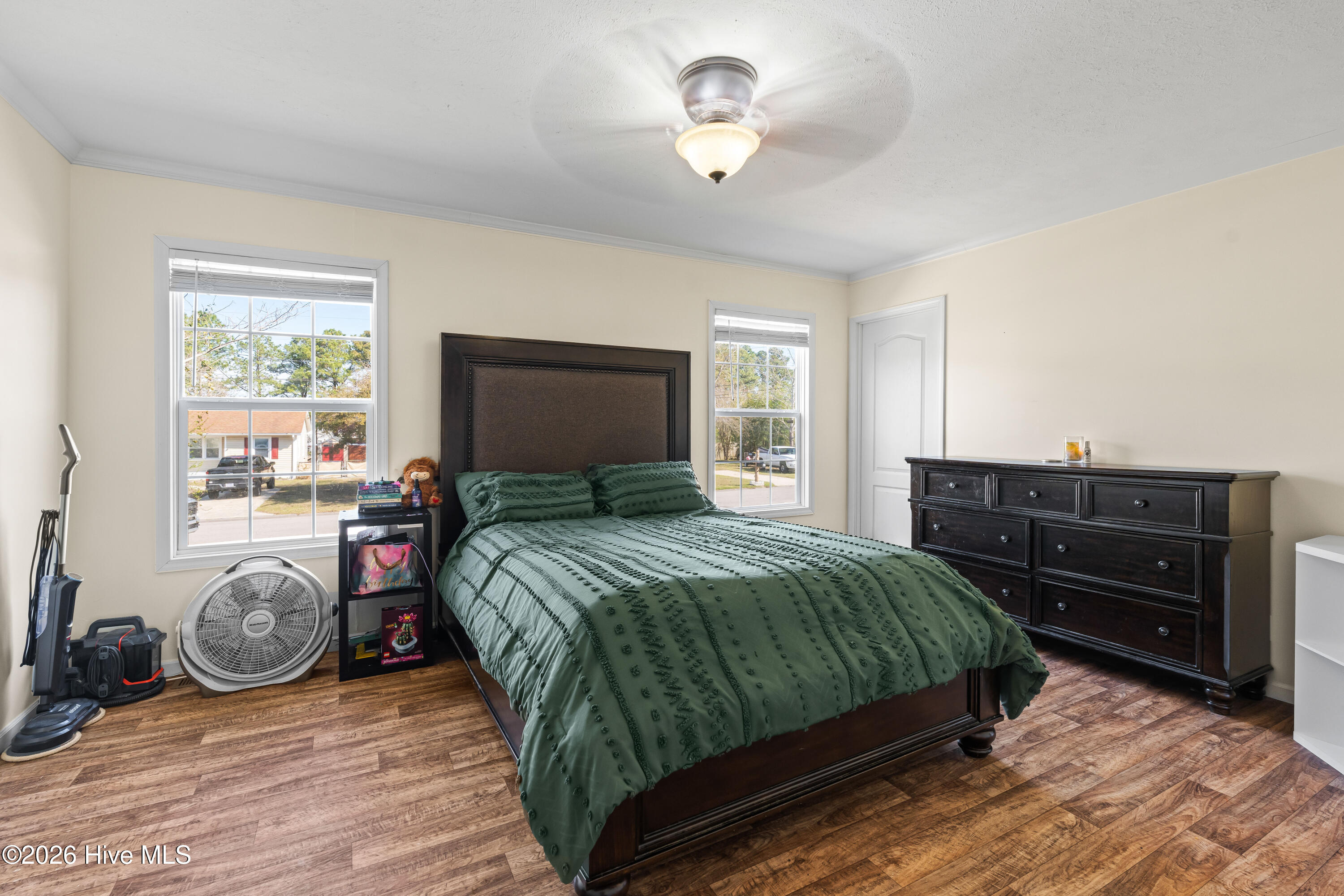 100561552 | Photo 11