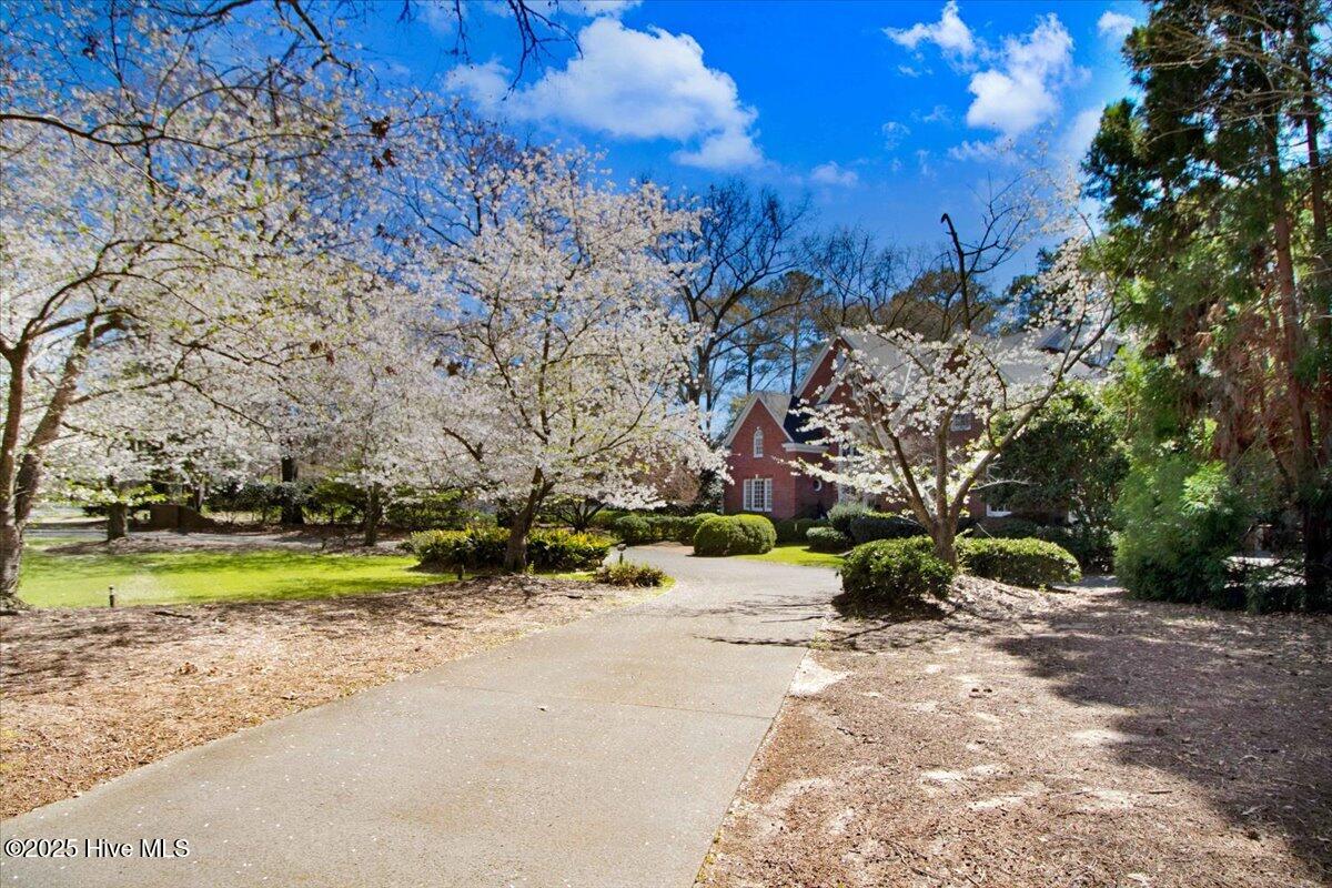 Homes for sale in Goldsboro, NC | 618 Lake Shore Dr, Goldsboro, NC 27534 | MLS# 100505184