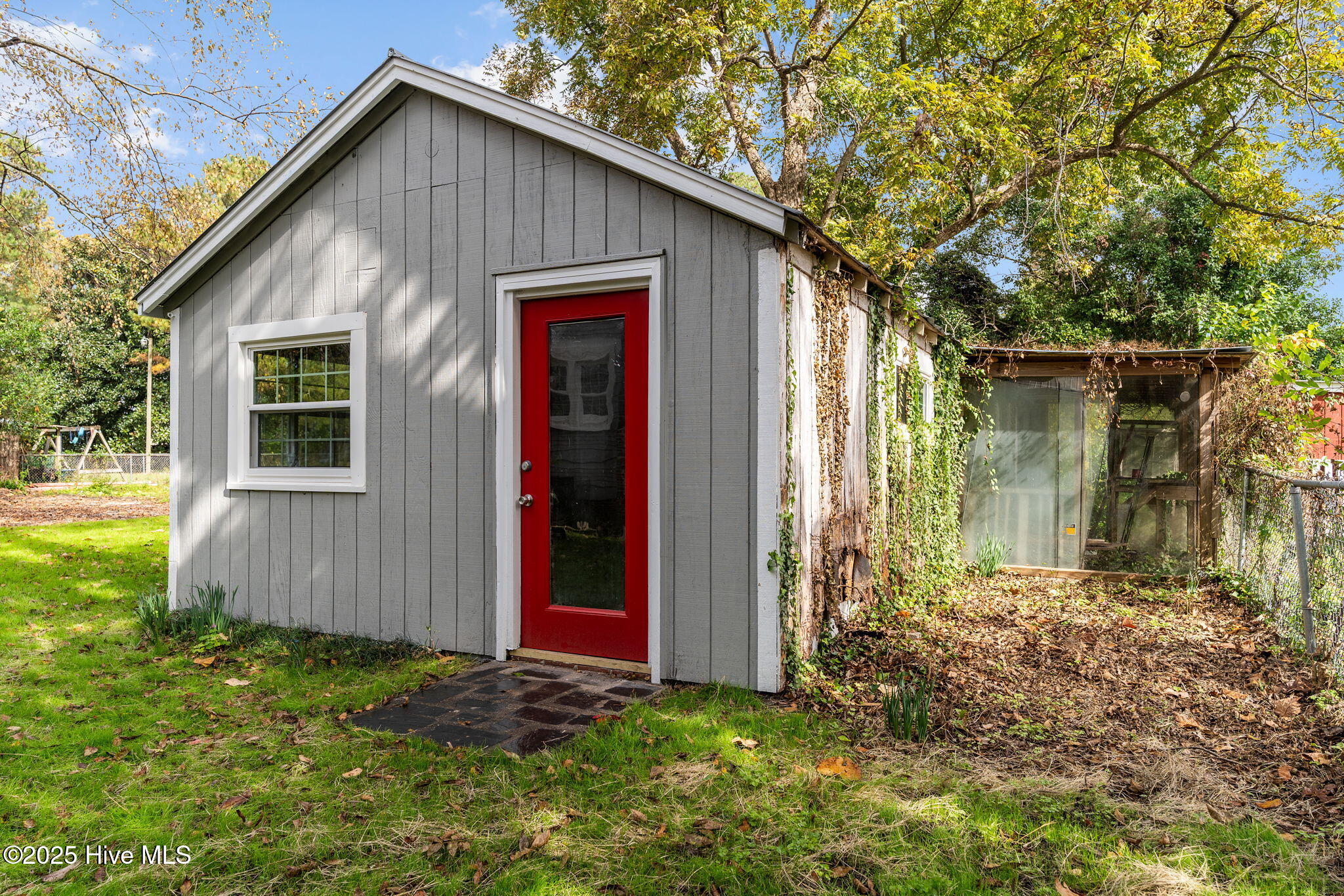 100542259 | Photo 44