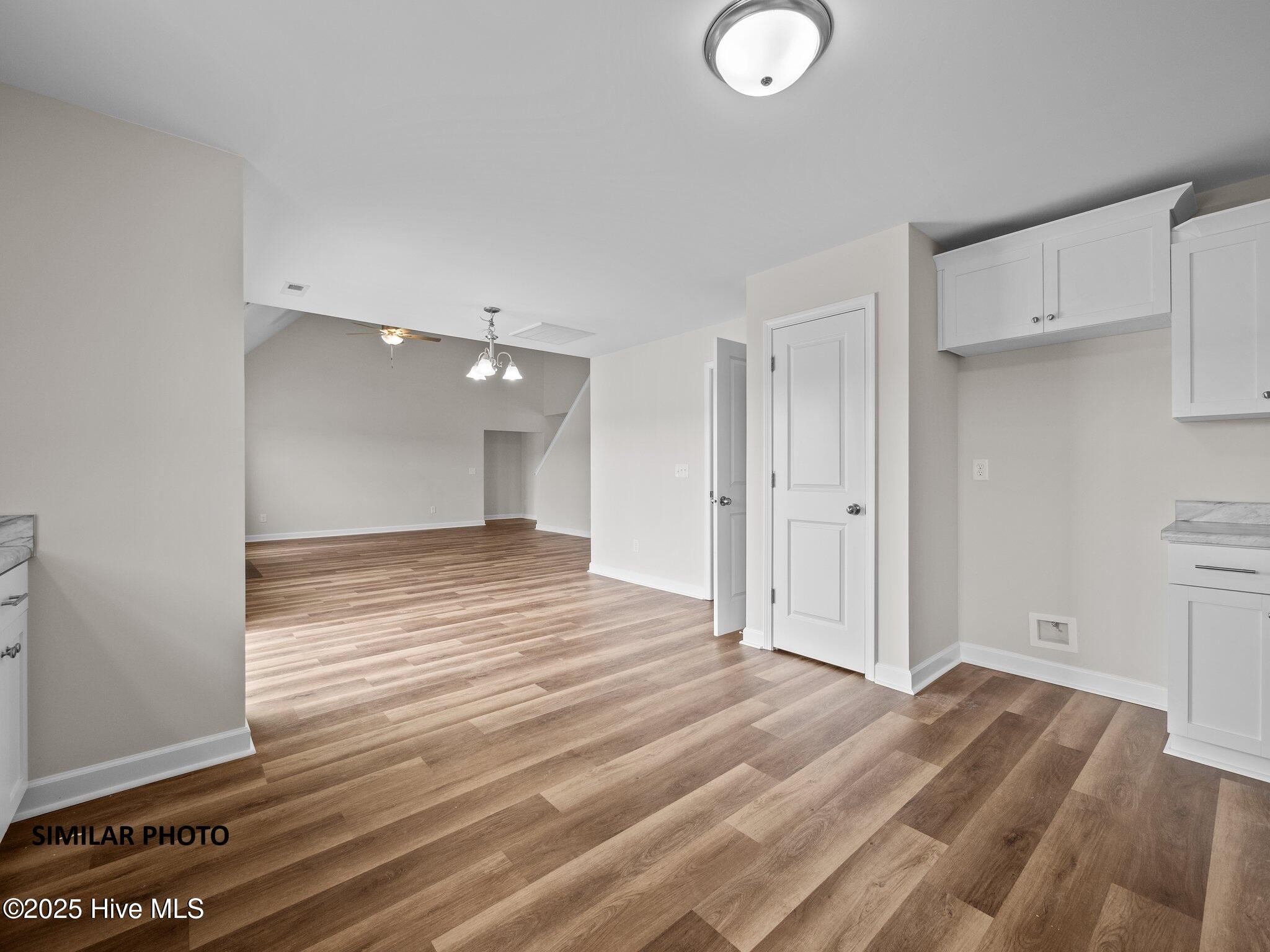 100519589 | Photo 16