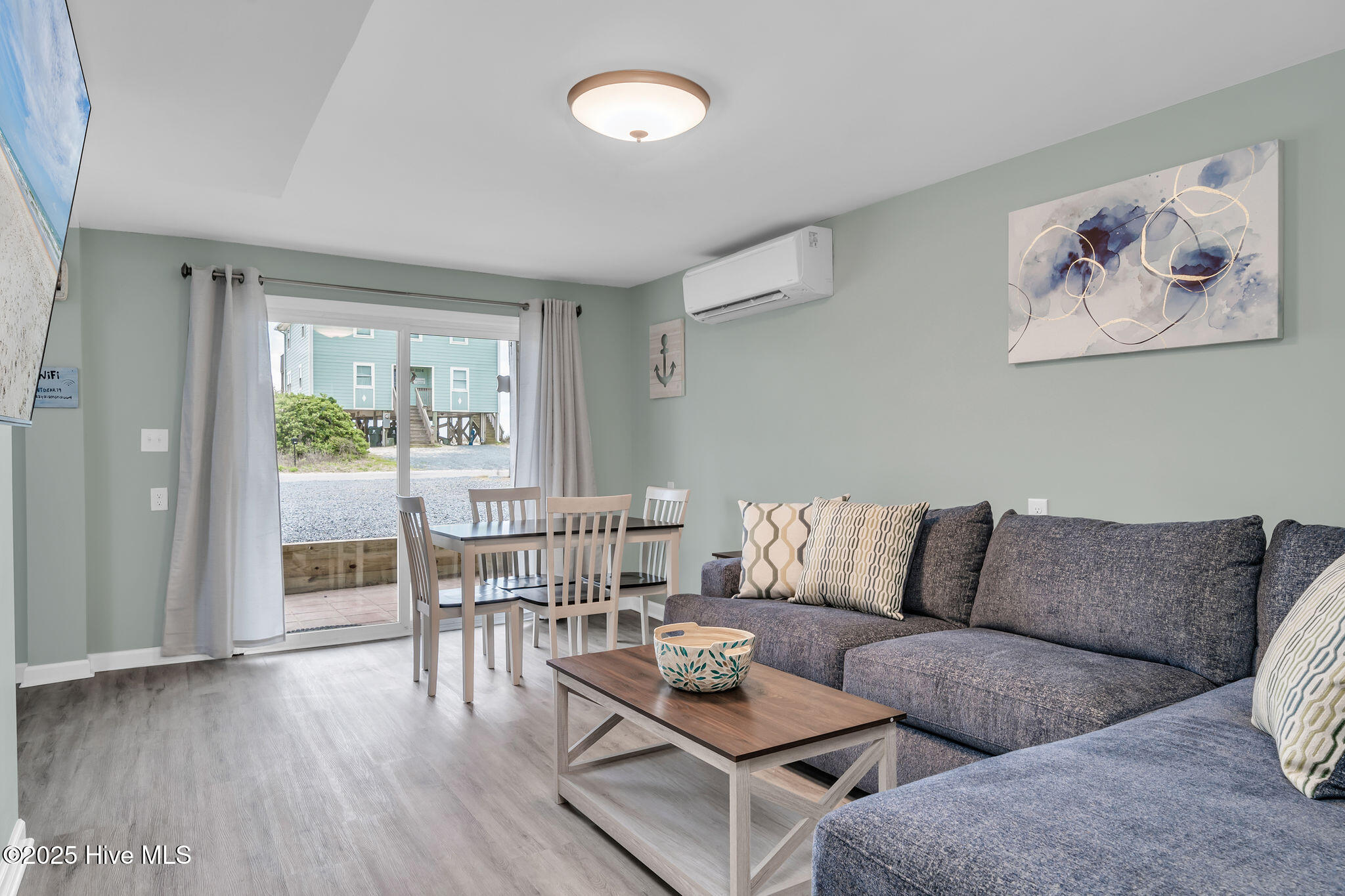 100543531 | Photo 40