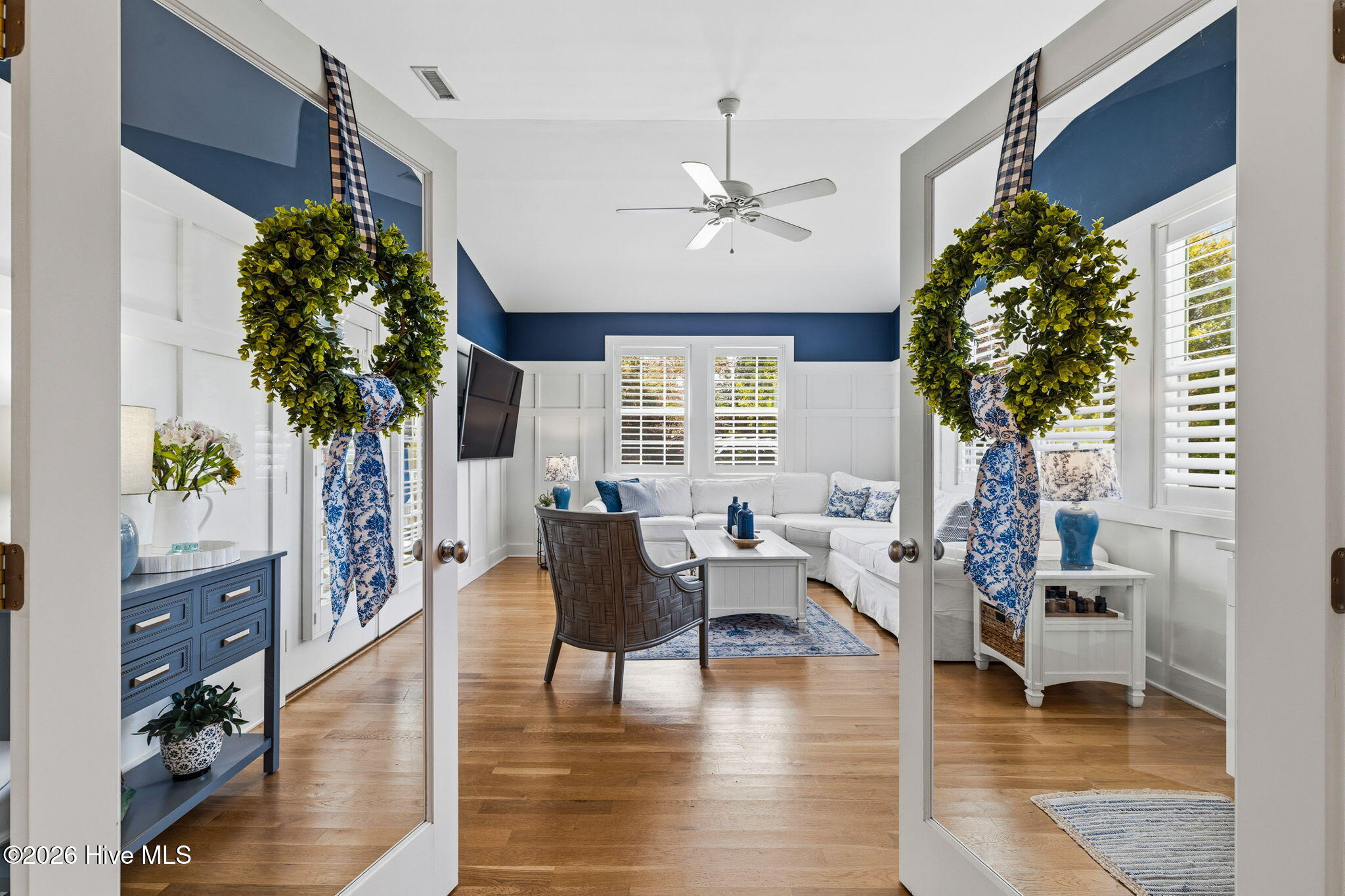 100561515 | Photo 41