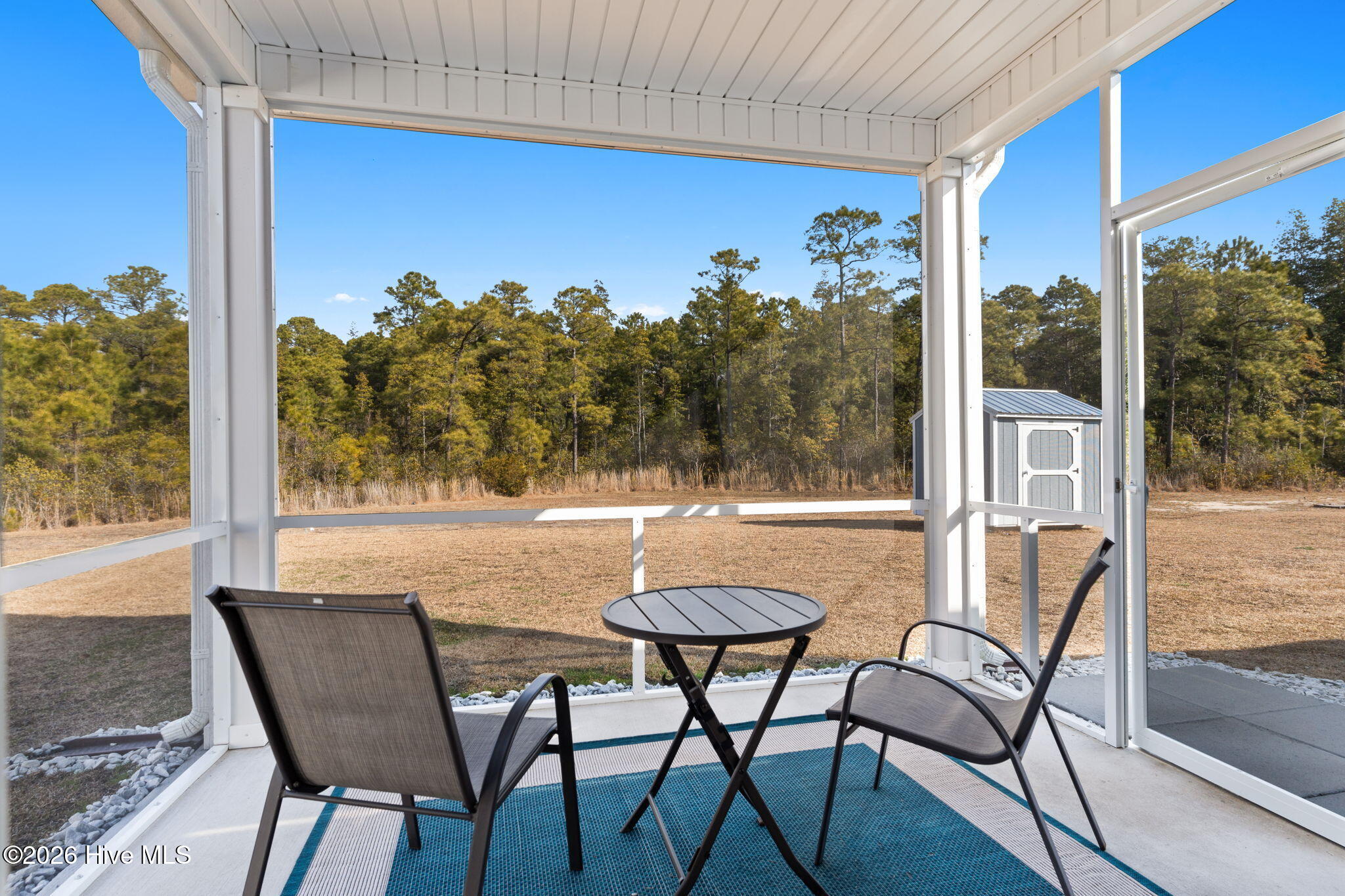 100553645 | Photo 28