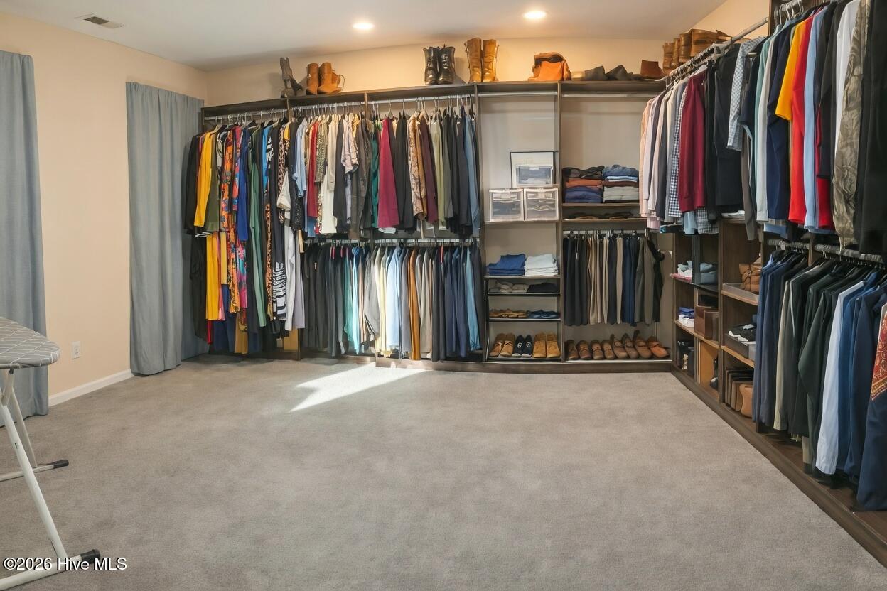 100562336 | Photo 27