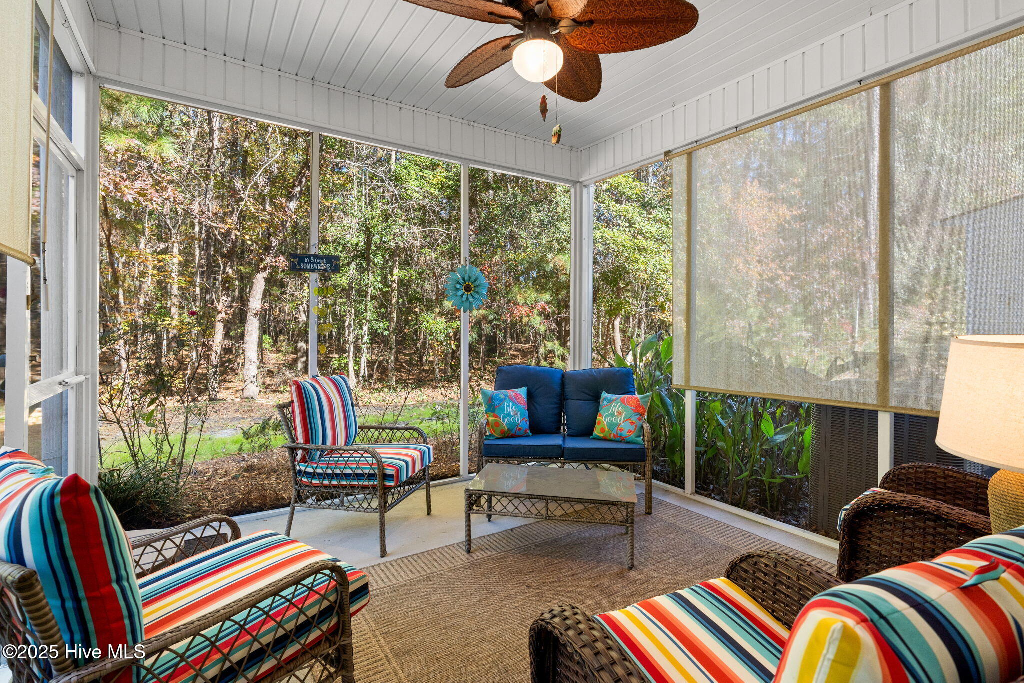 100543770 | Photo 25