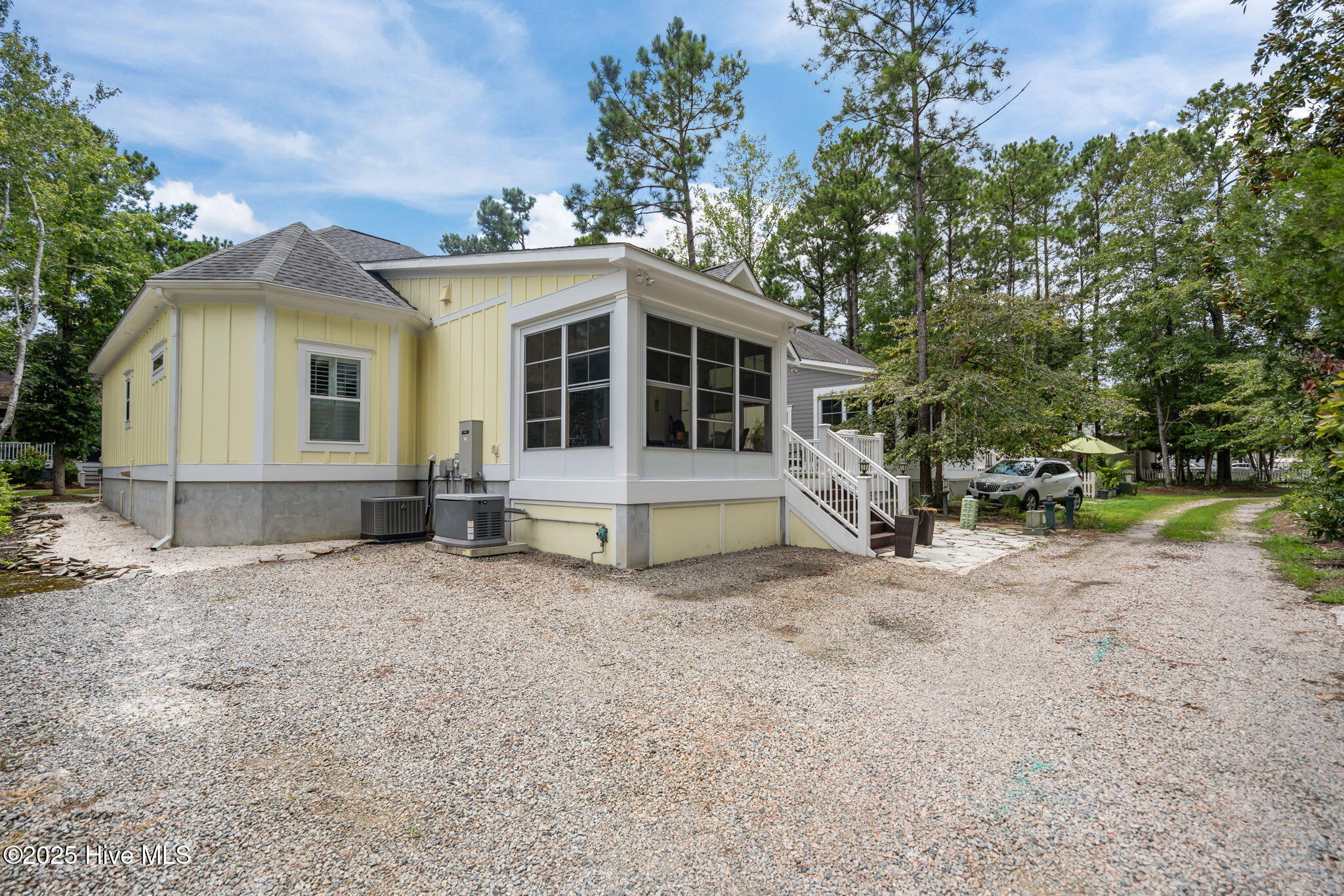 100524220 | Photo 50