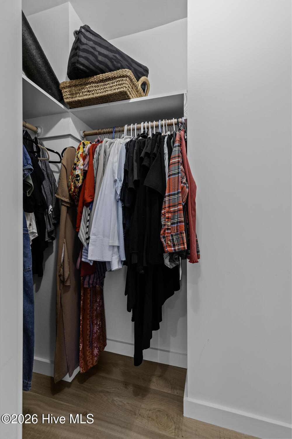 100550800 | Photo 22