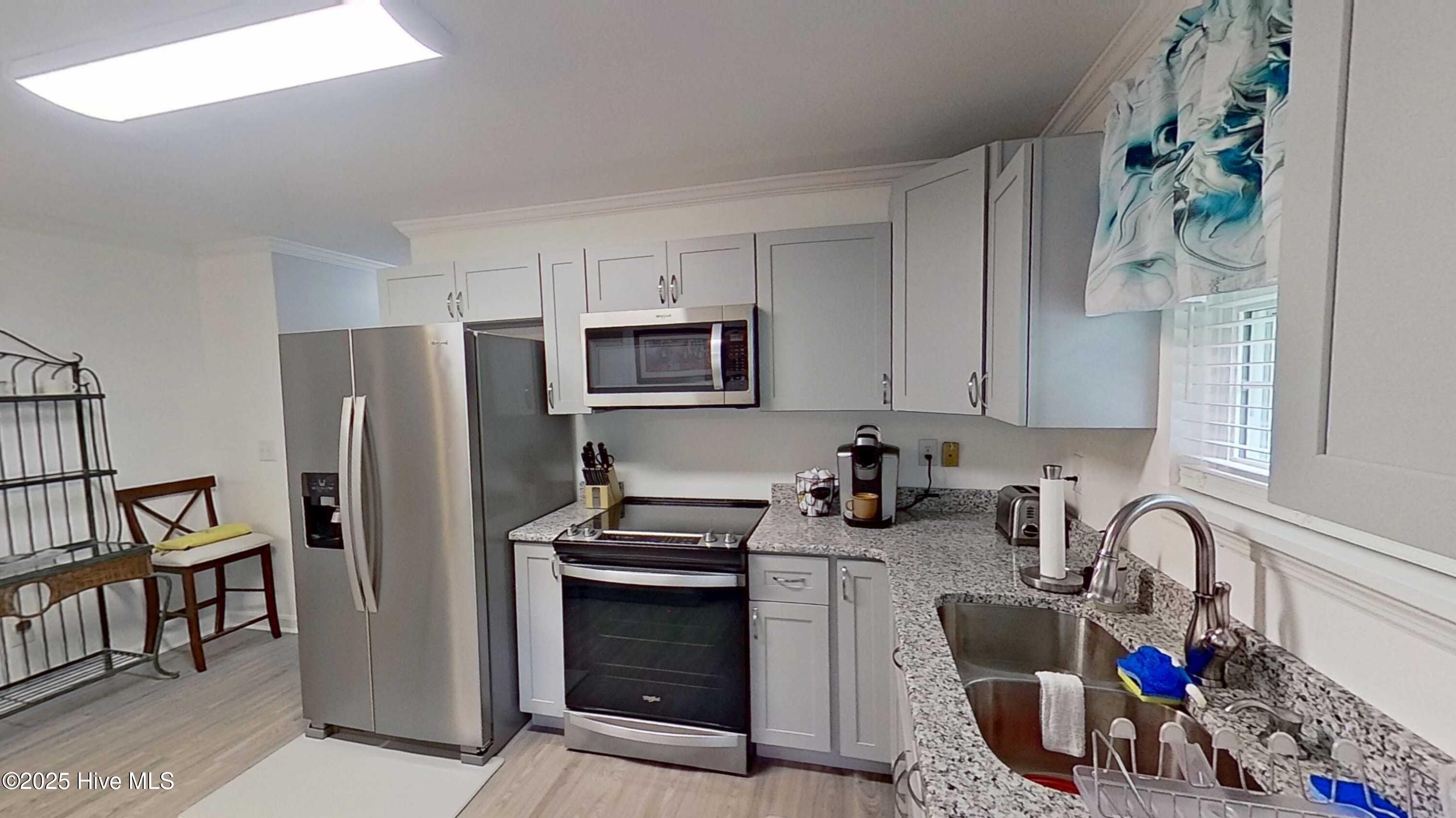 100520578 | Photo 10