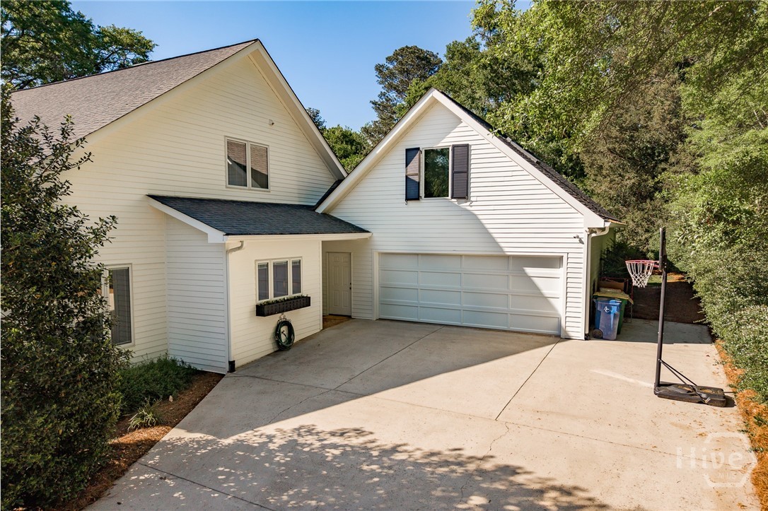 385 Woodward Way