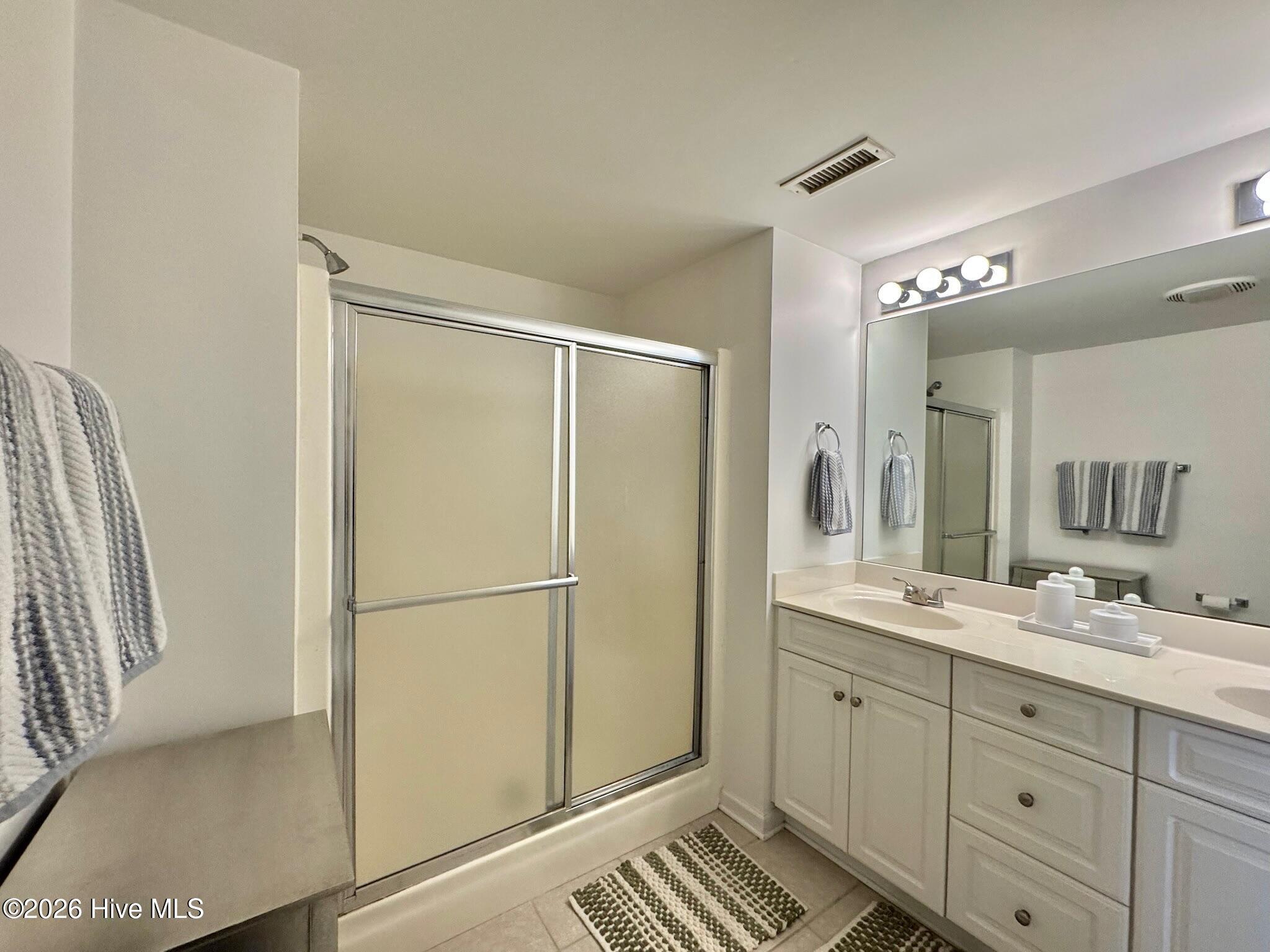 100554520 | Photo 16