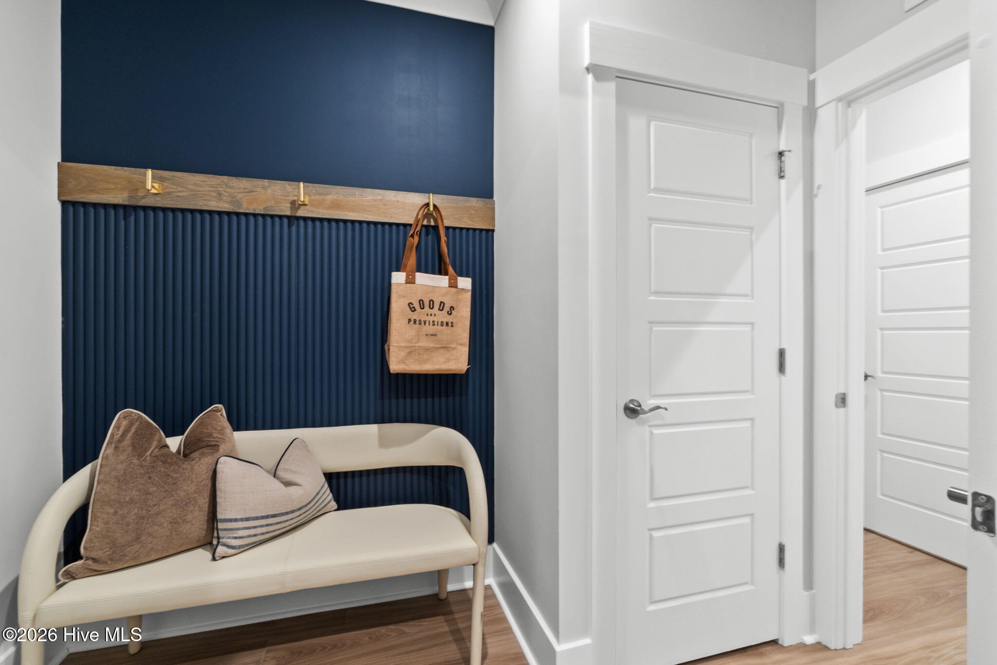 100552049 | Photo 30