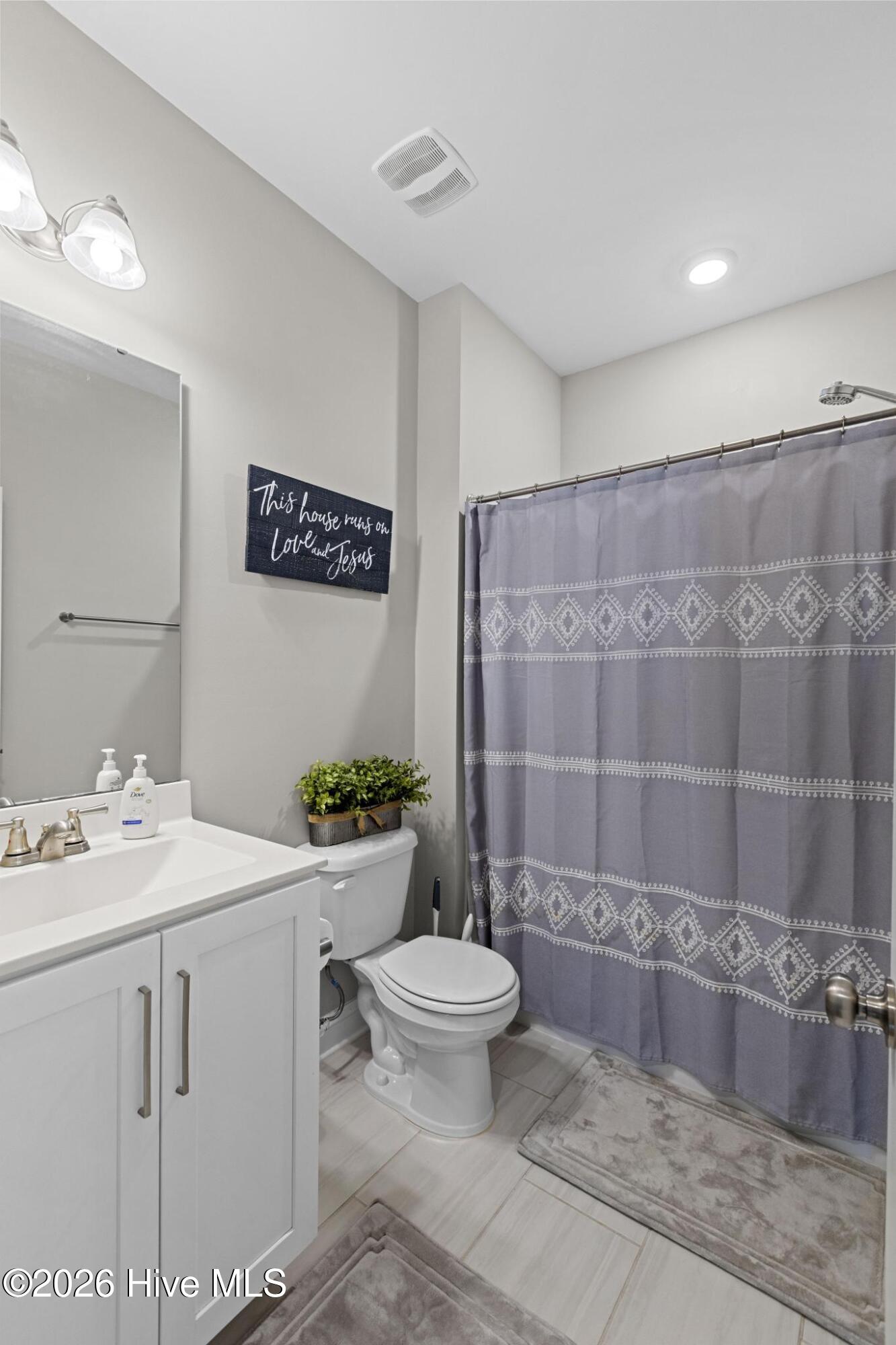 100557095 | Photo 18