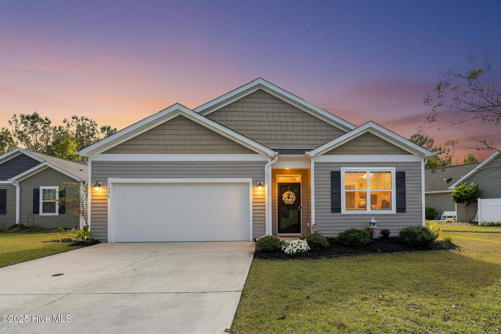 100539651 | Photo 71