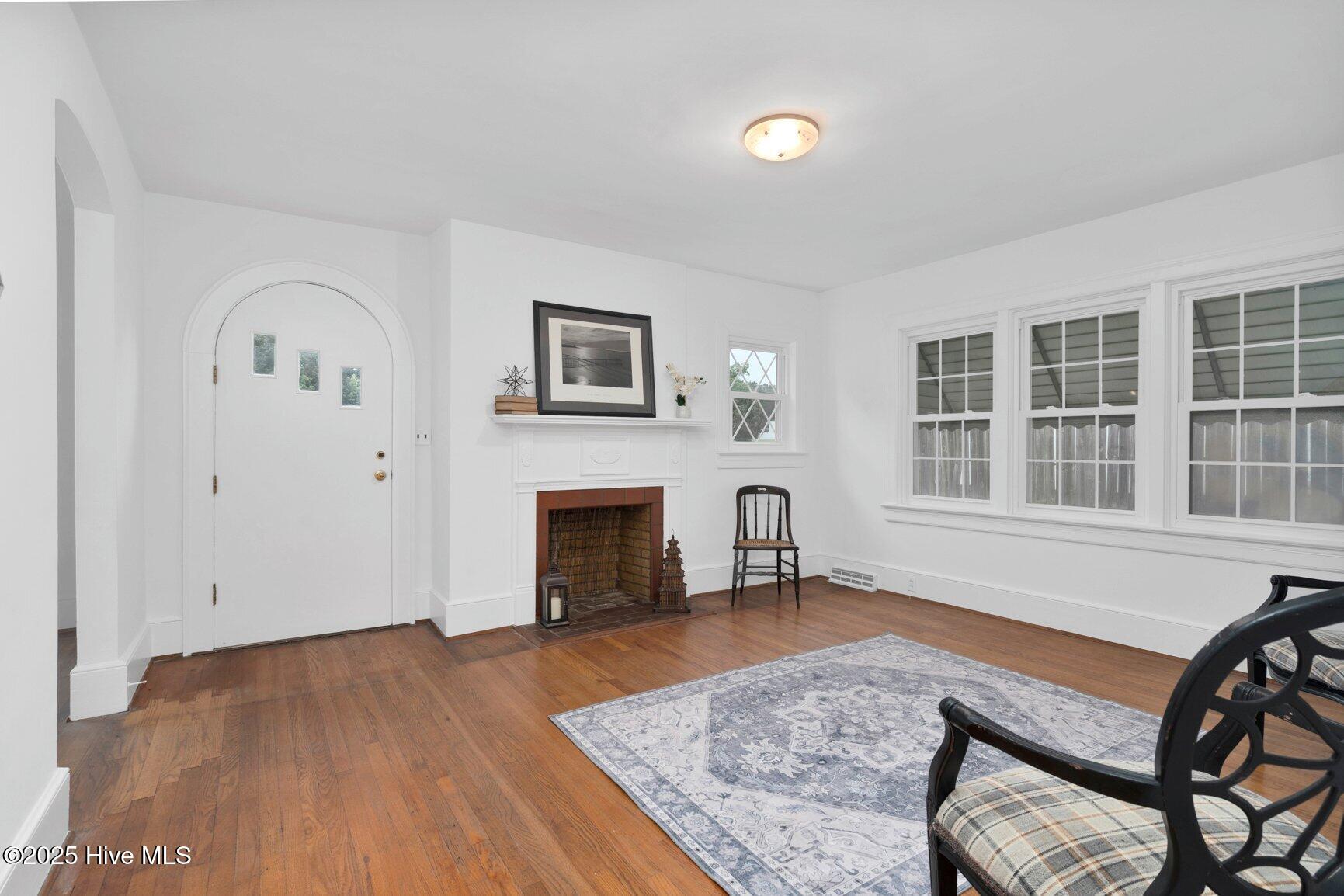 004-701EastNashStreet-SpringHope-NC-2788