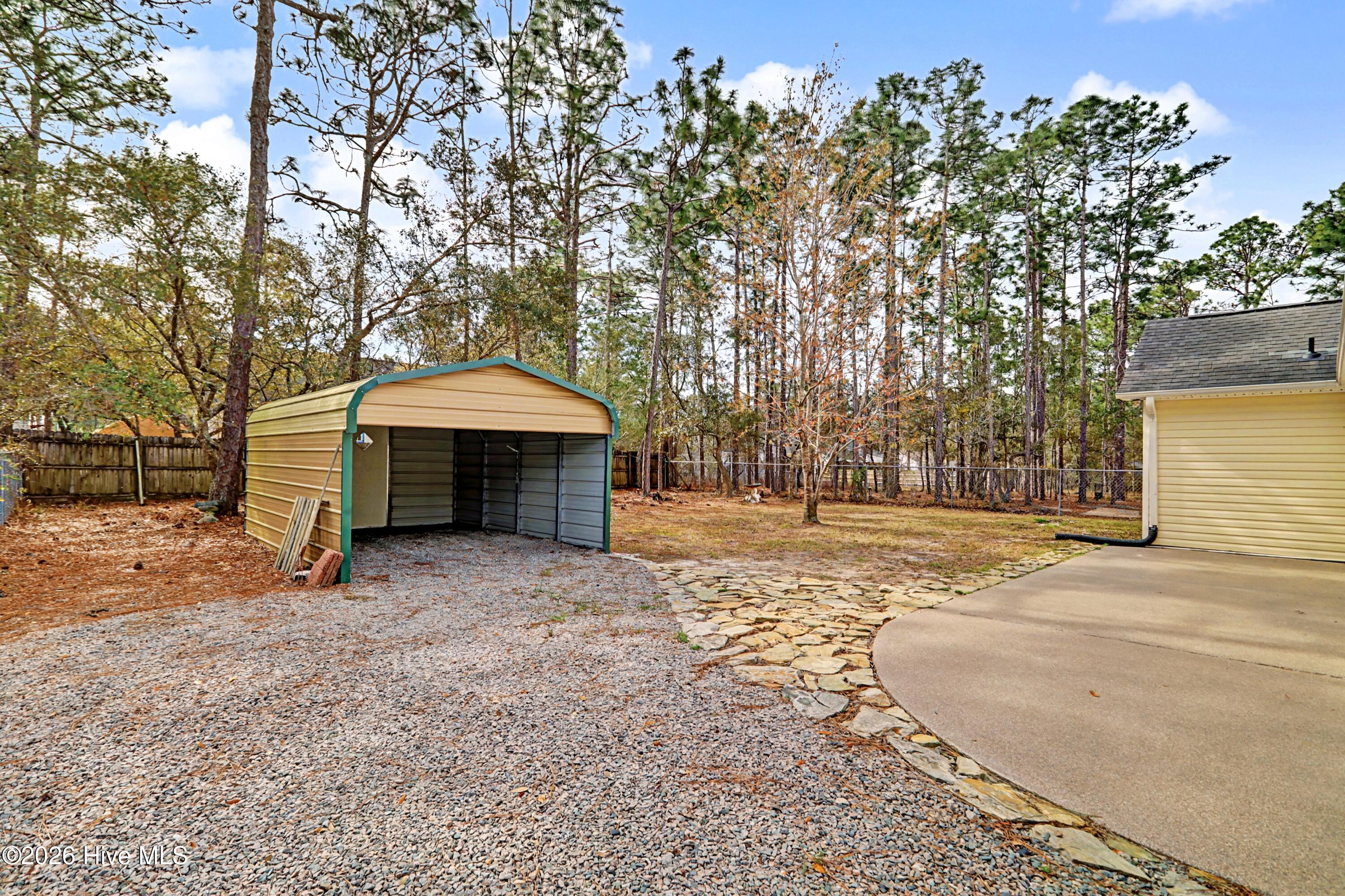 100562113 | Photo 19