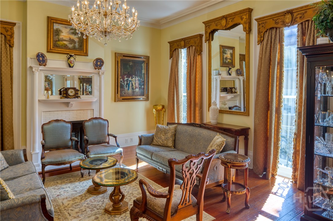 14 E Taylor Street, Savannah, GA, 31401