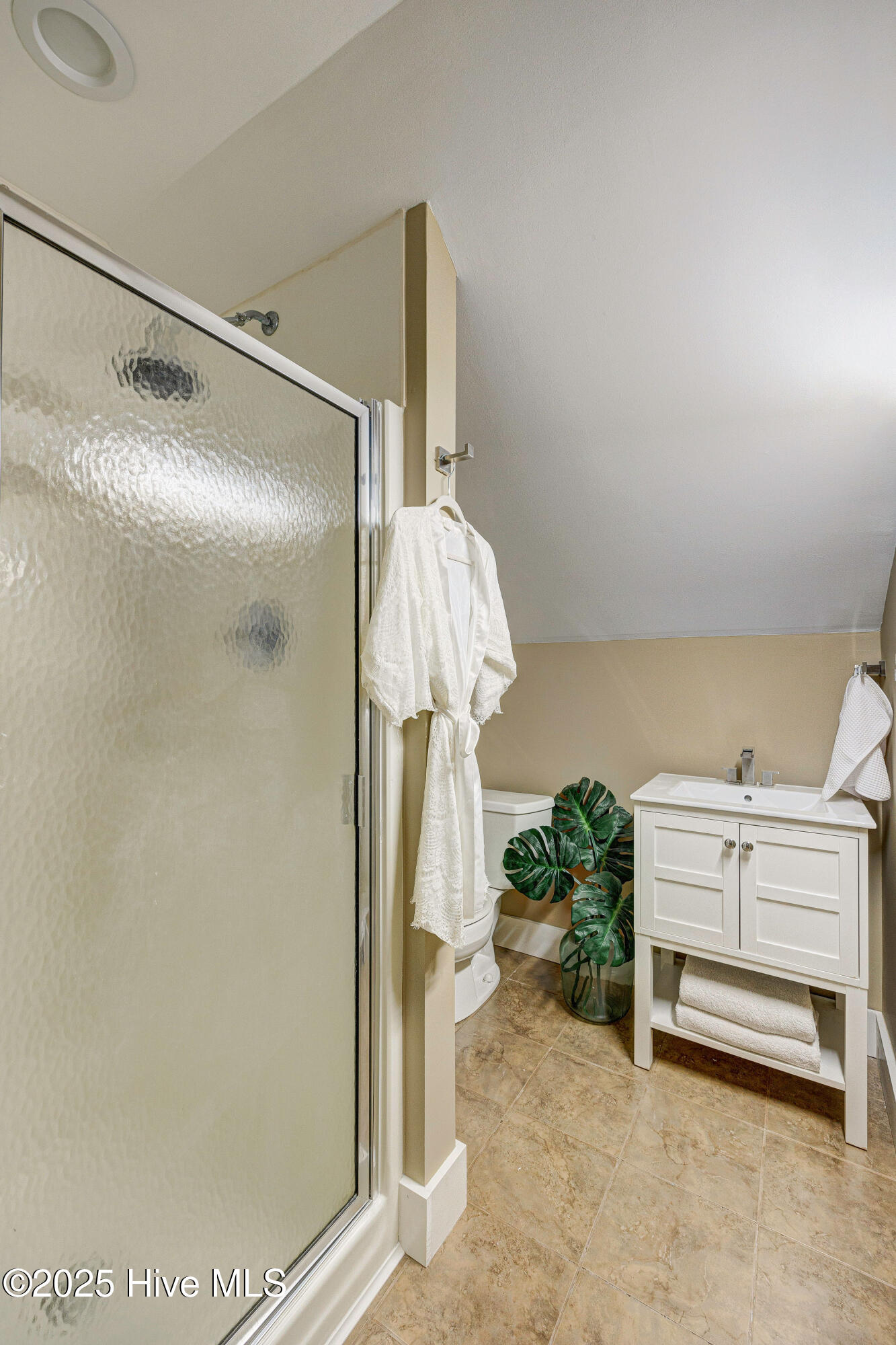 100534059 | Photo 42