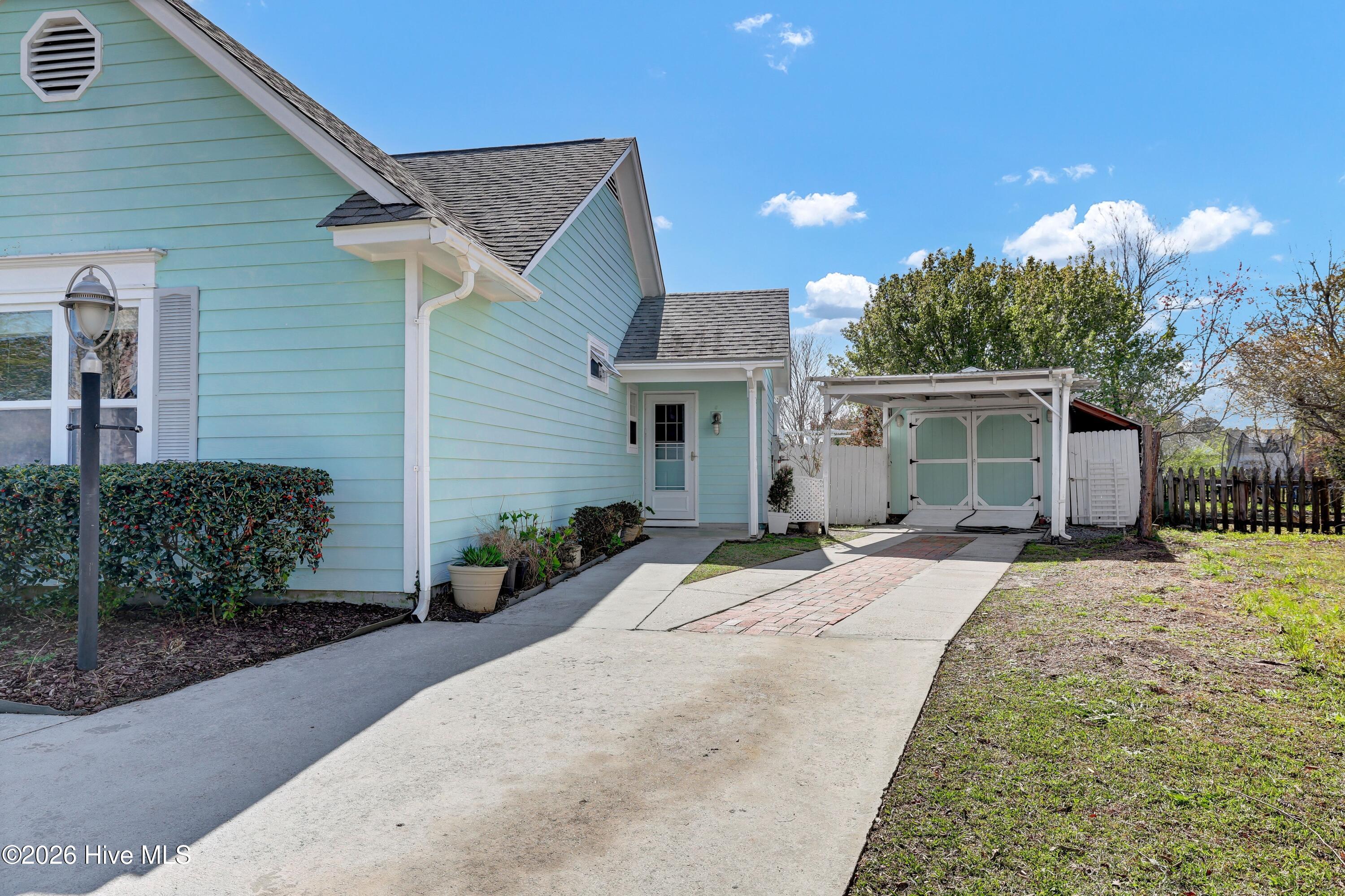 100562291 | Photo 28