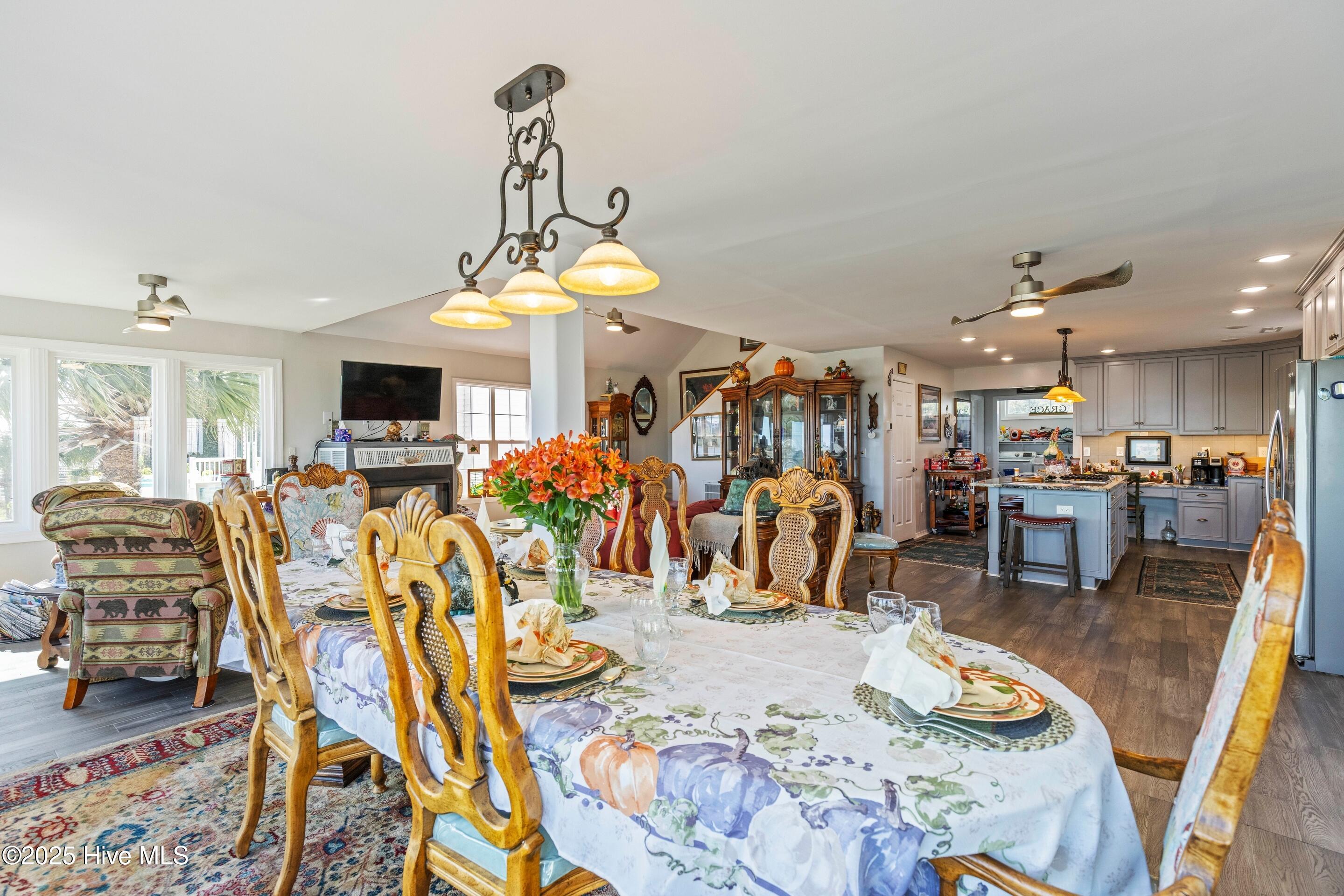 100533338 | Photo 19