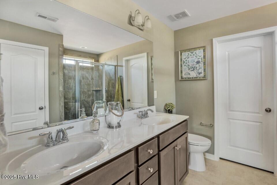 100561161 | Photo 21