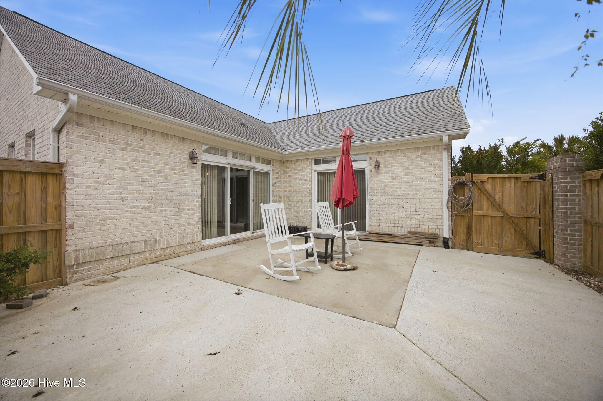 100570673 | Photo 29