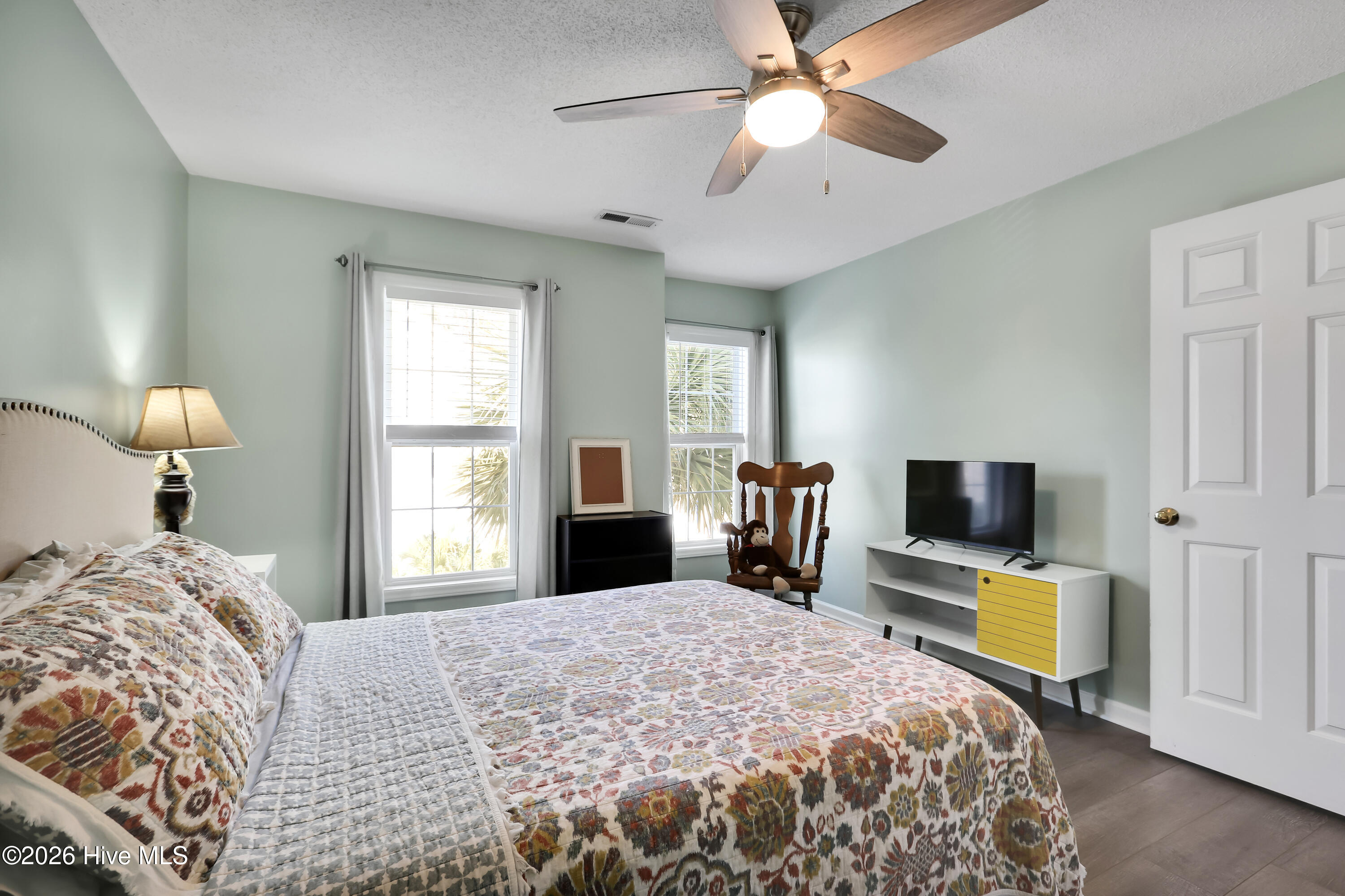 100552393 | Photo 27