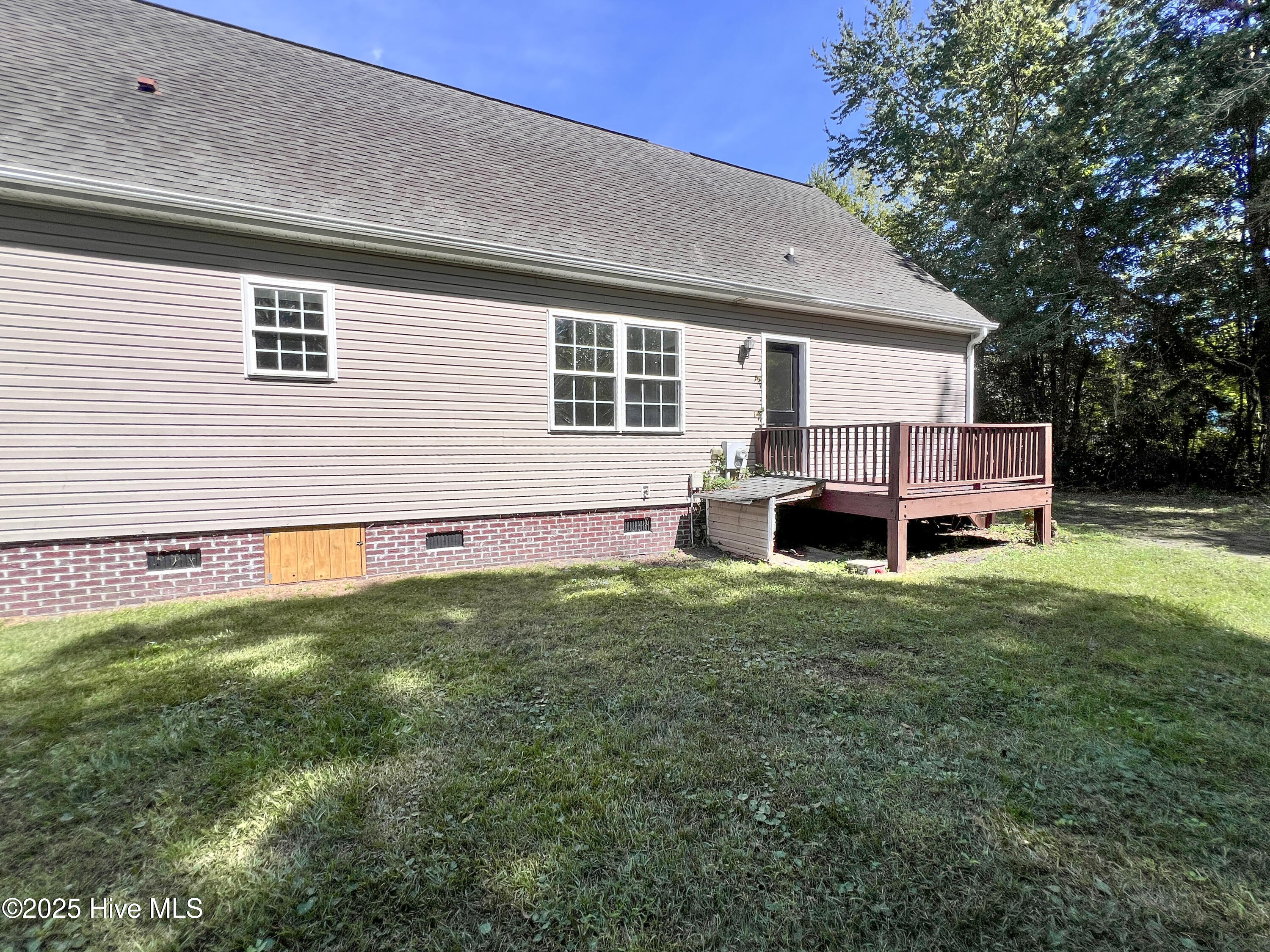 100535017 | Photo 26