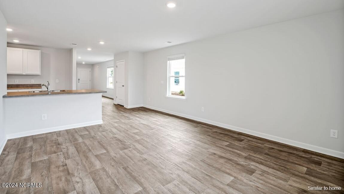 100545402 | Photo 13