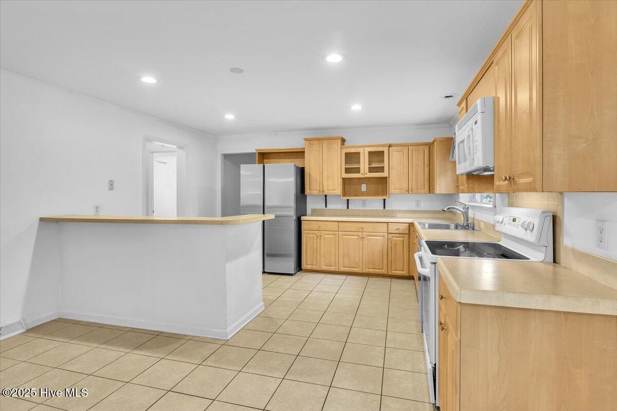 100543135 | Photo 11