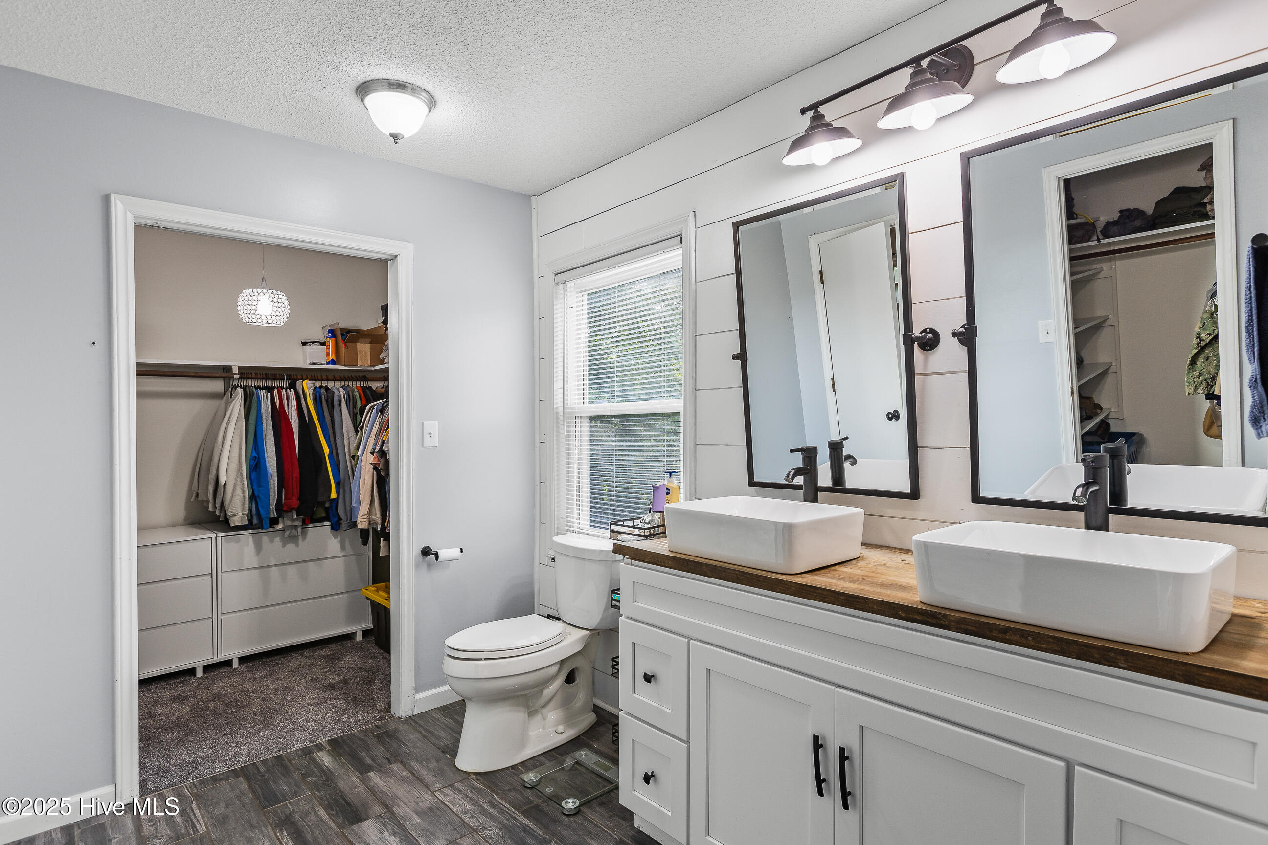 100539882 | Photo 28