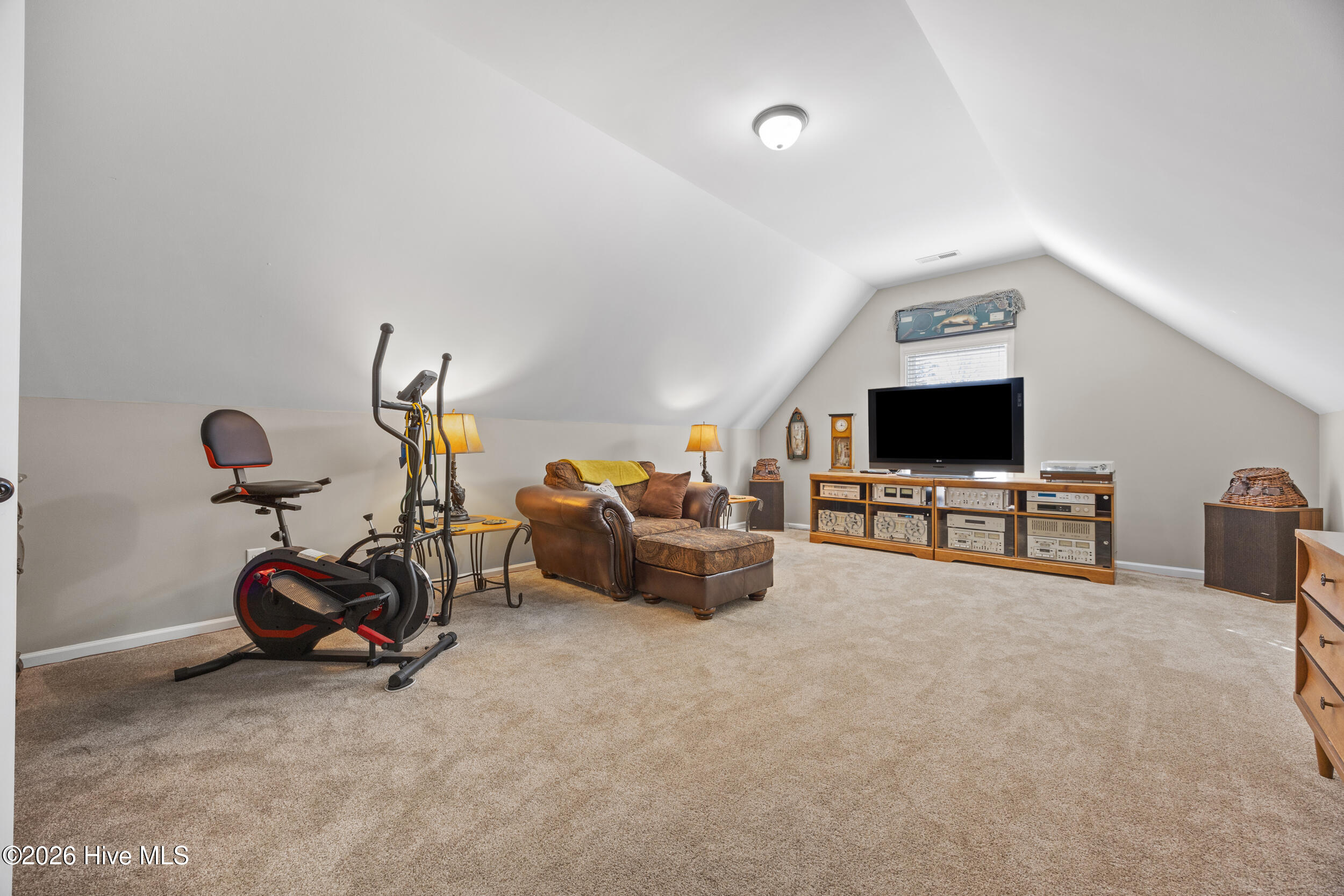 100549248 | Photo 40