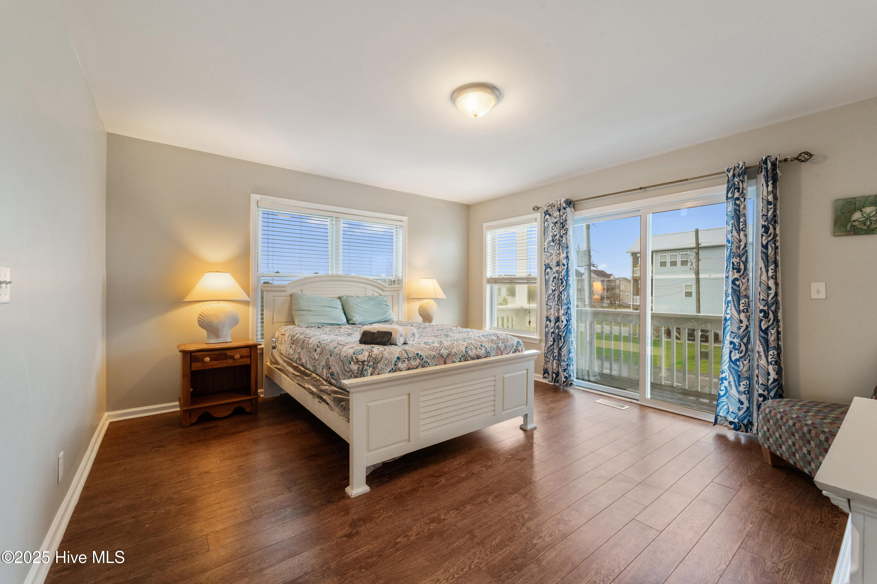 100556675 | Photo 38