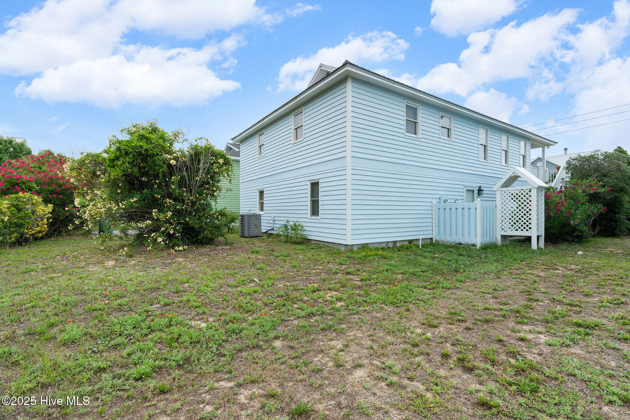 100510595 | Photo 37