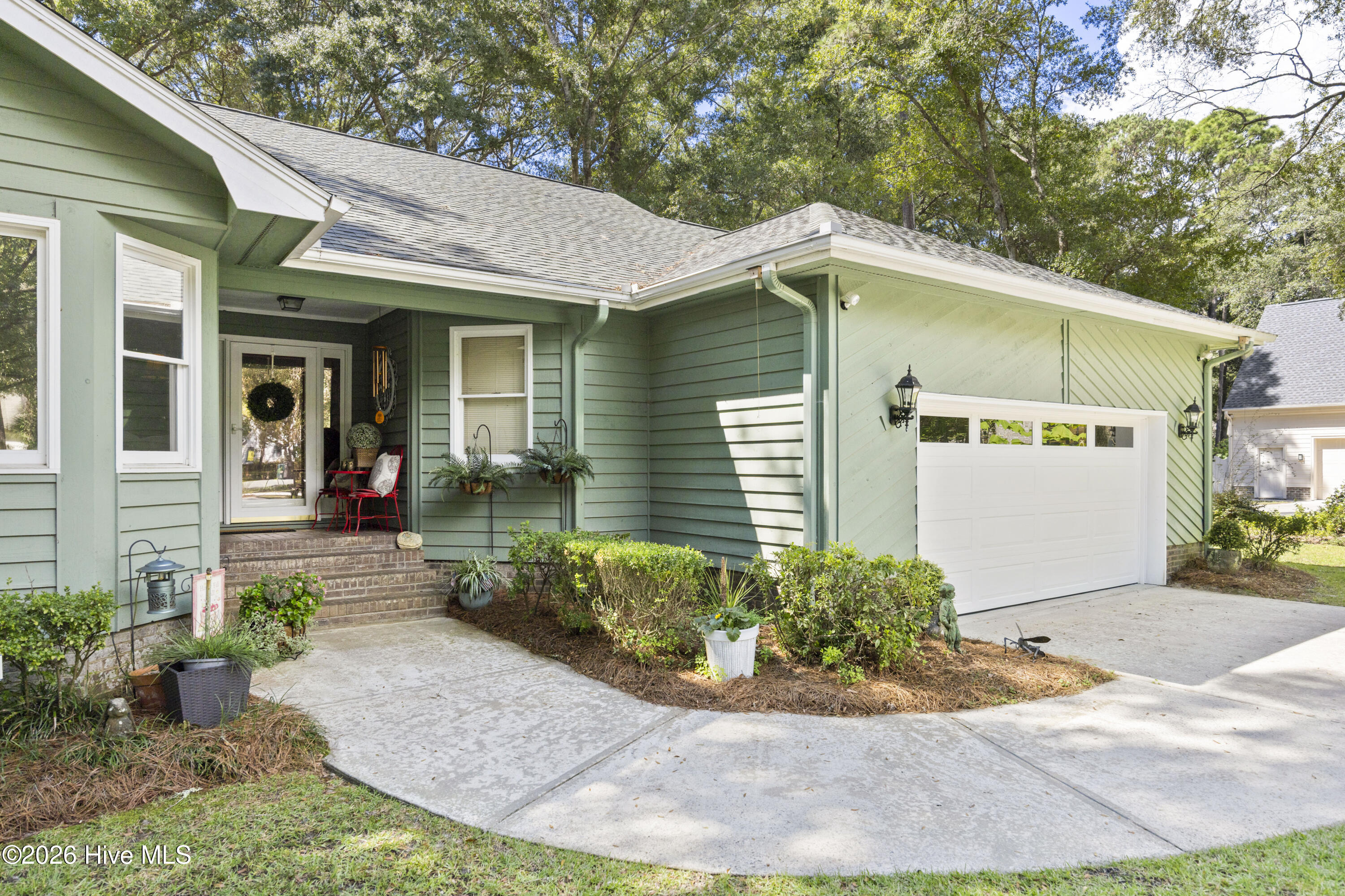 Photo 4 of Single family home for sale at 427 Egret Dr, Sunset Beach, NC 28468 | MLS# 100608302 | Listing updated on 2026-10-05