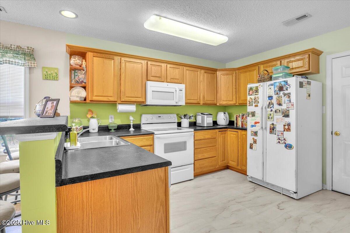 100521178 | Photo 15