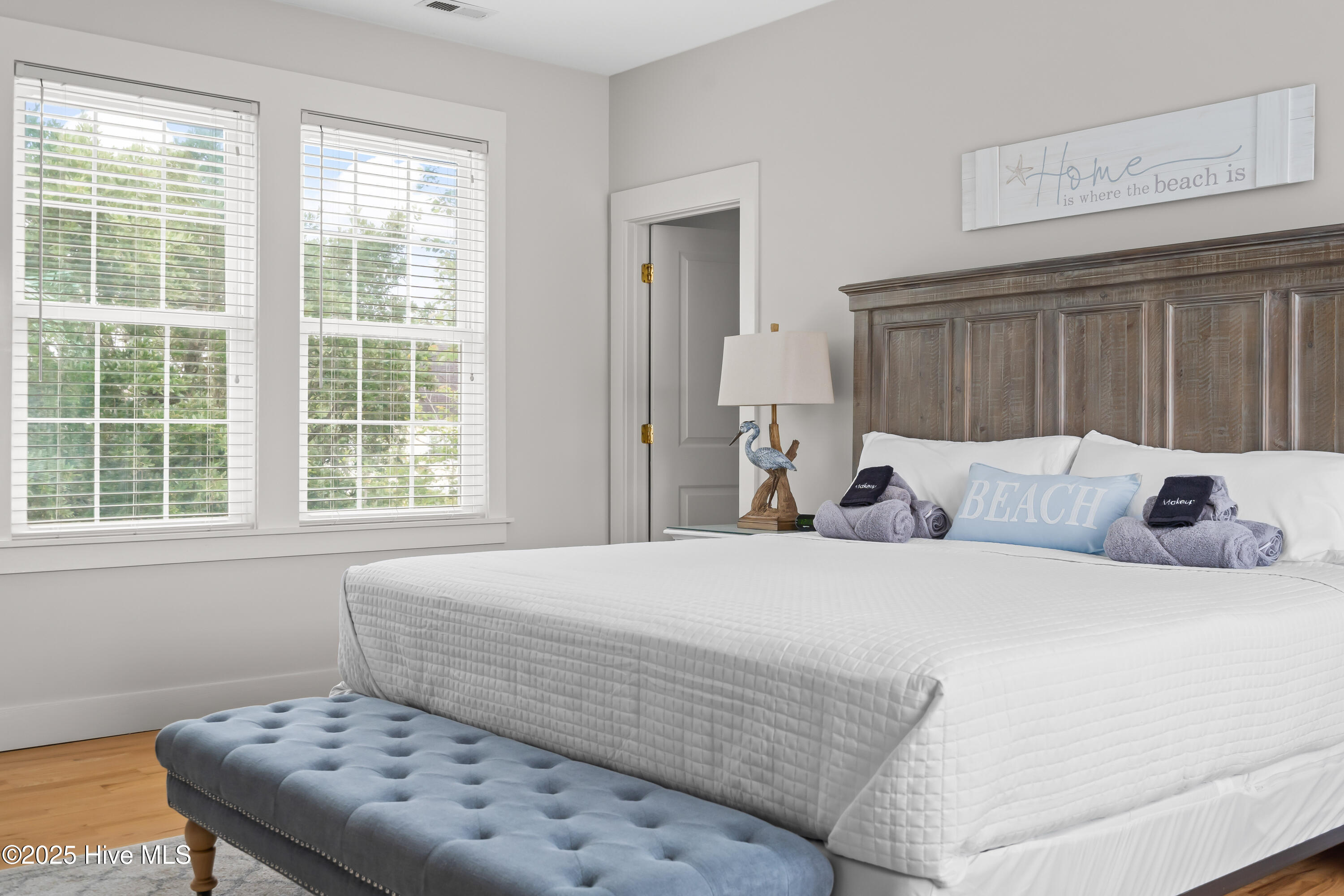 100555260 | Photo 16