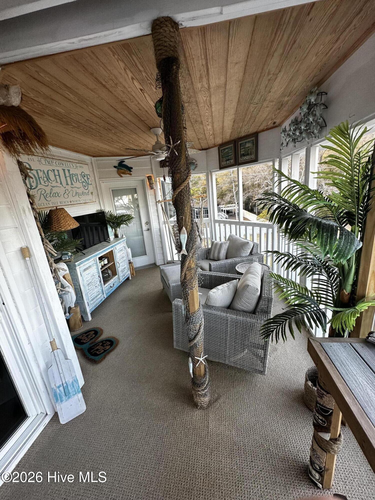 100549023 | Photo 26