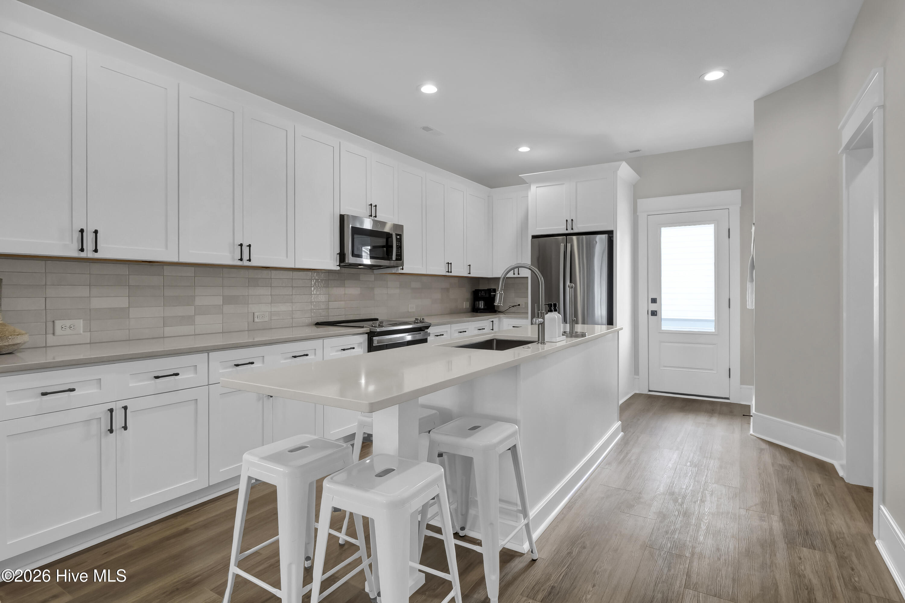 100567892 | Photo 16