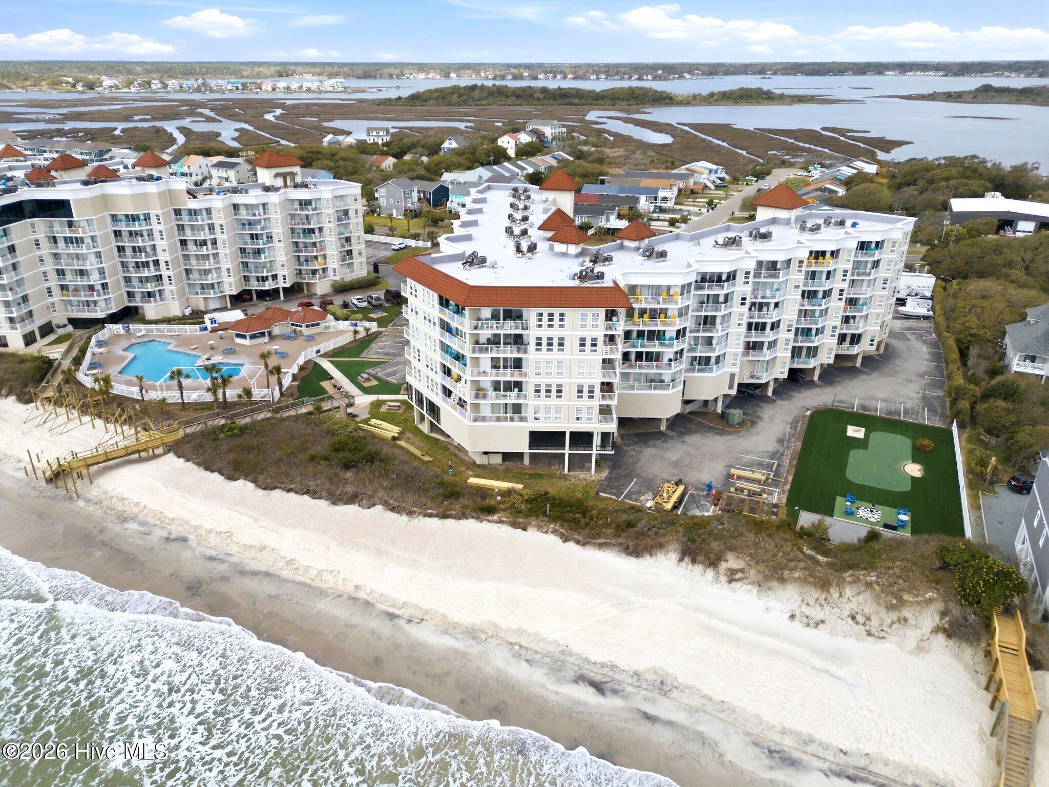 100564198 | Photo 61