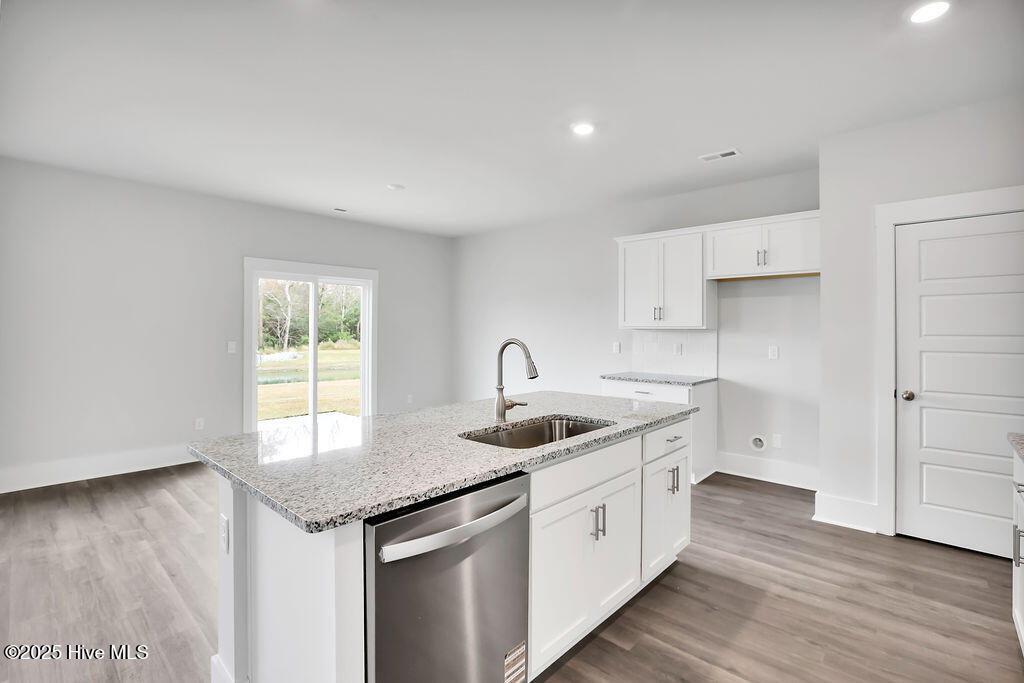 100544659 | Photo 12