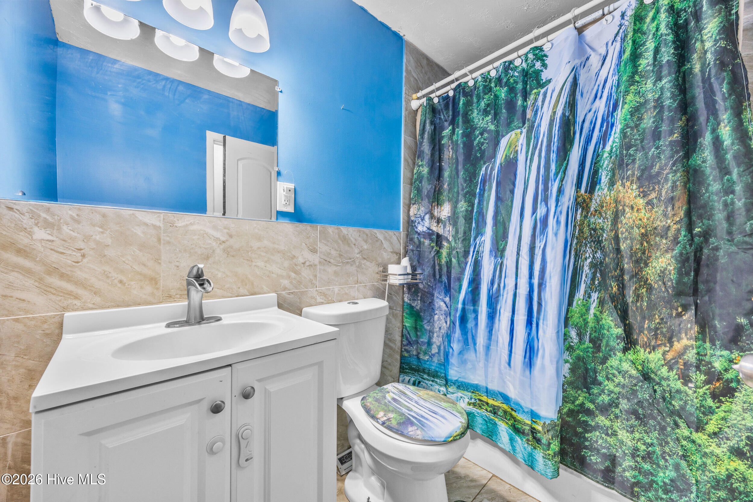 100555570 | Photo 23