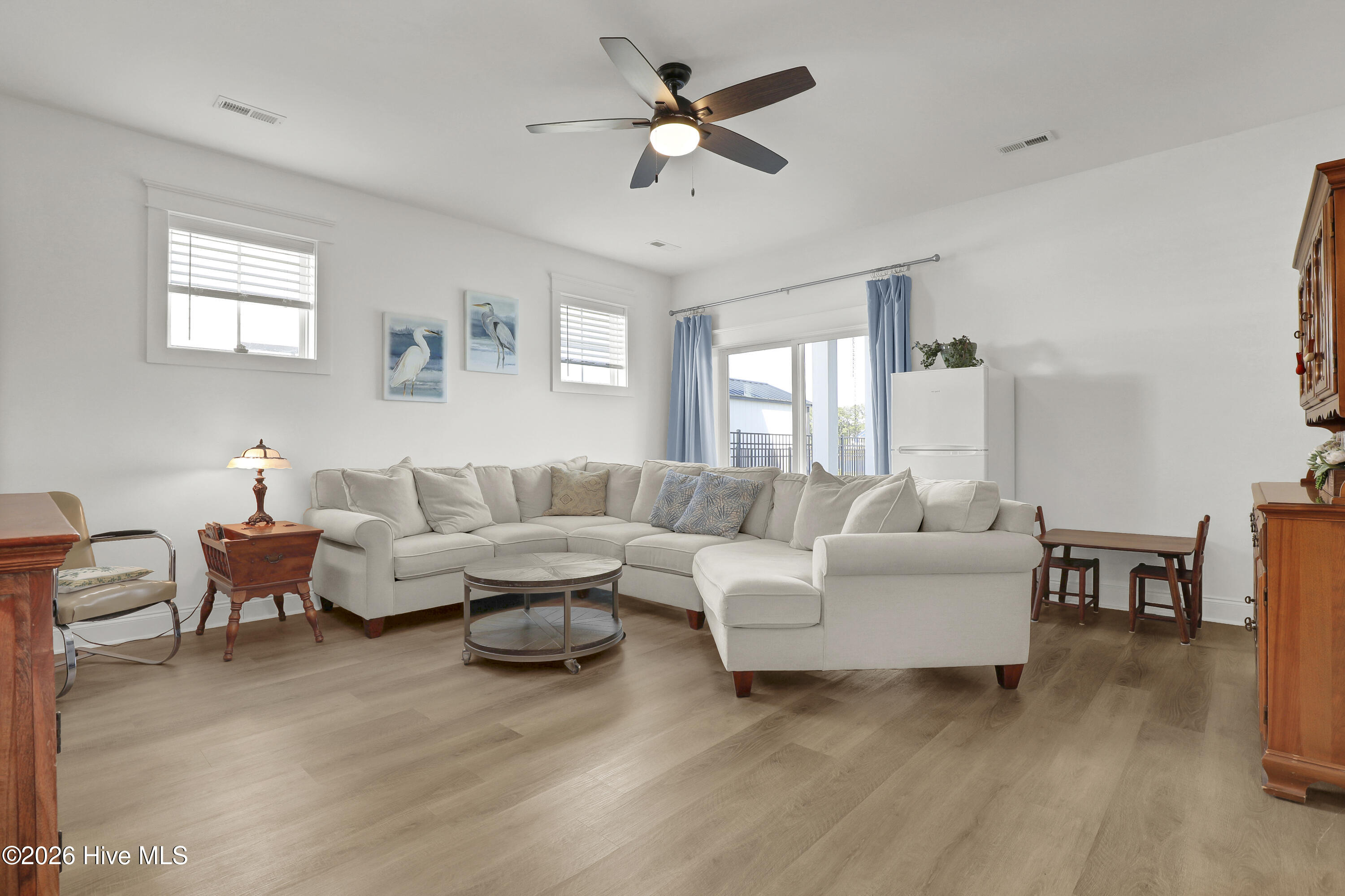 100561723 | Photo 38