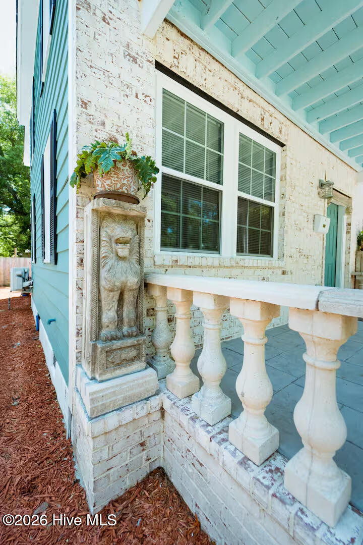 100562028 | Photo 48