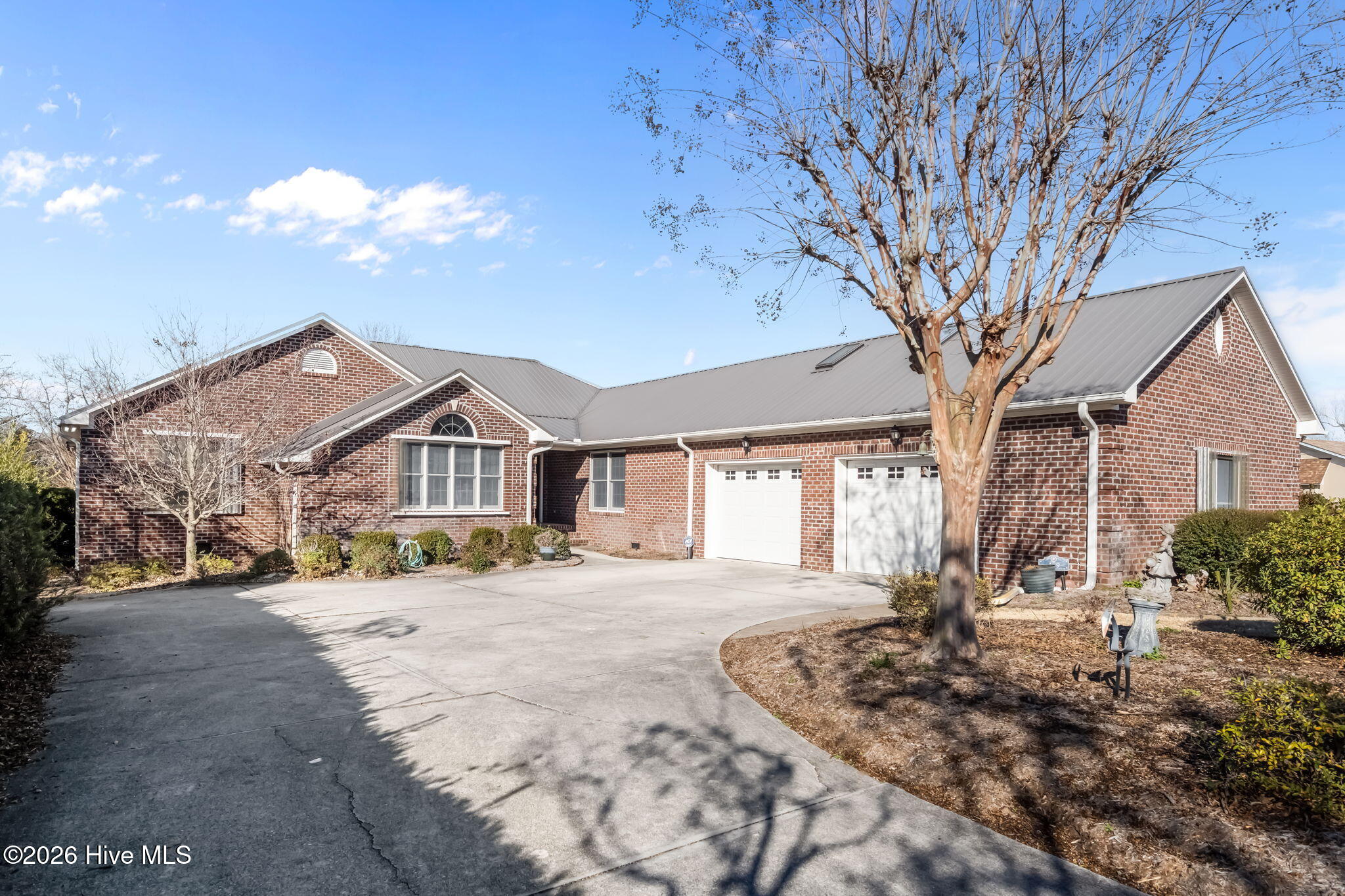 100542324 | Photo 69